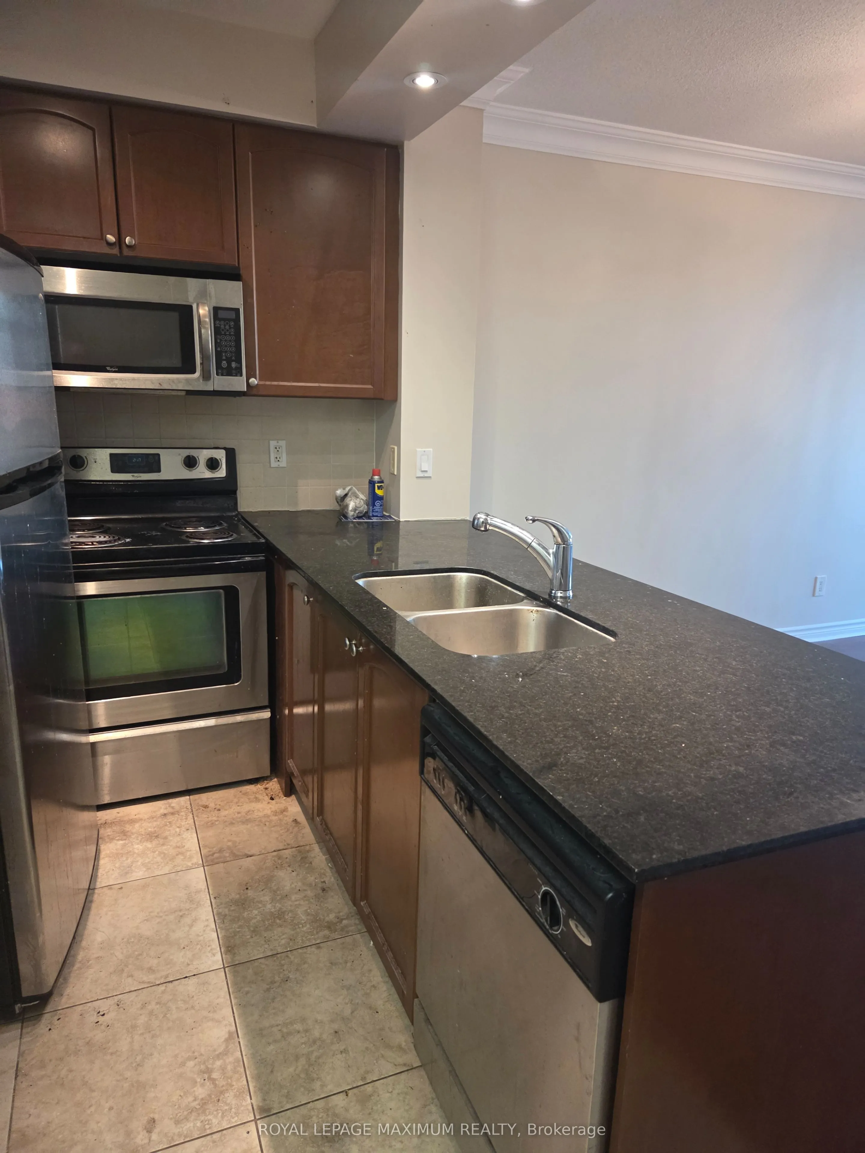 88 Promenade Circle, #302