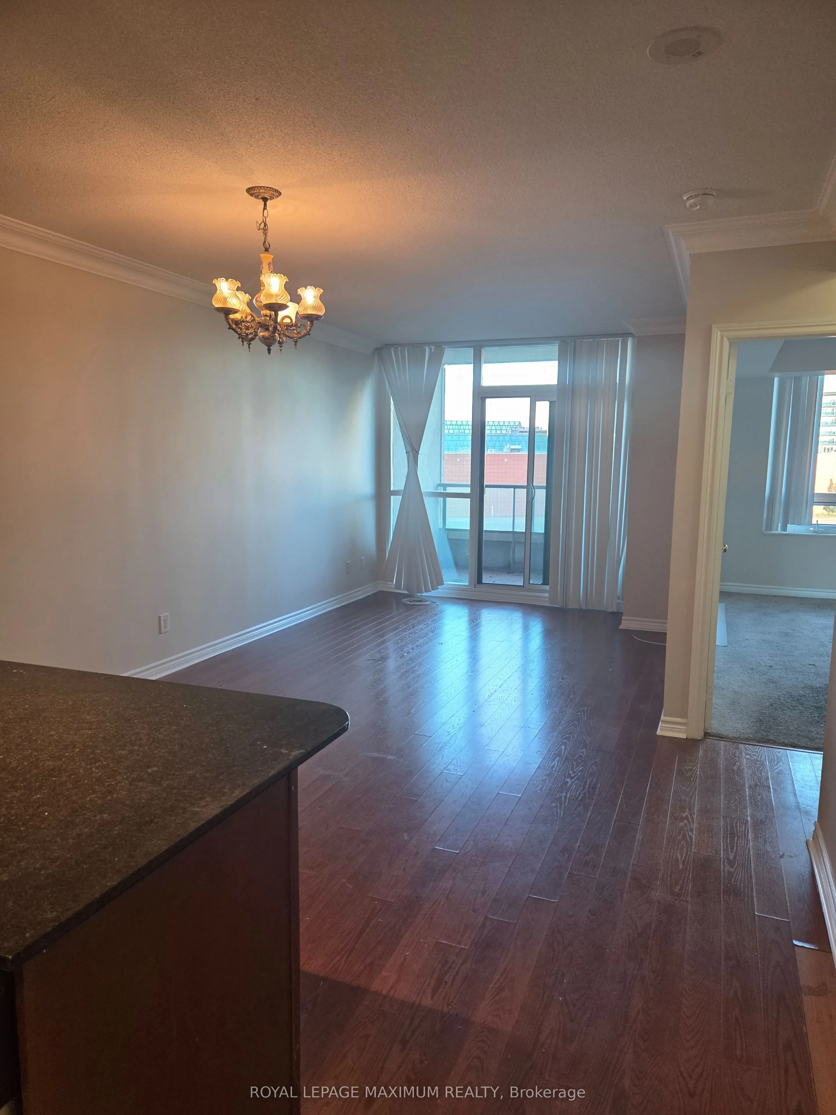 88 Promenade Circle, #302