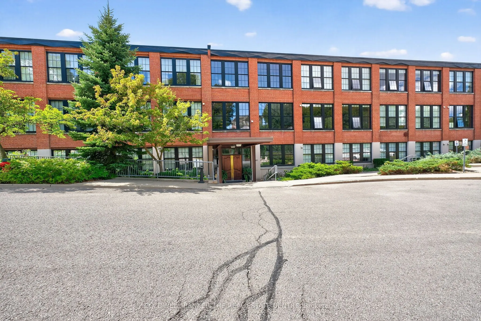 543 Timothy Street, #318