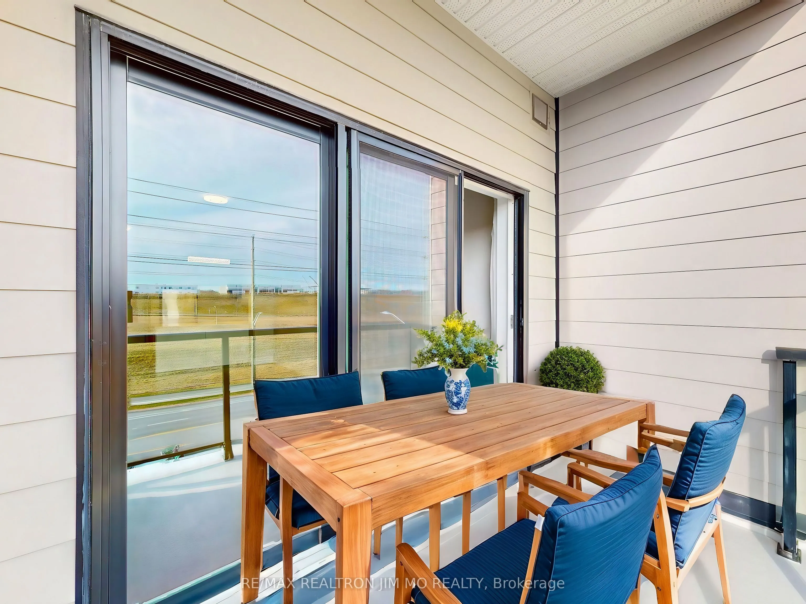 555 William Graham Drive, #416