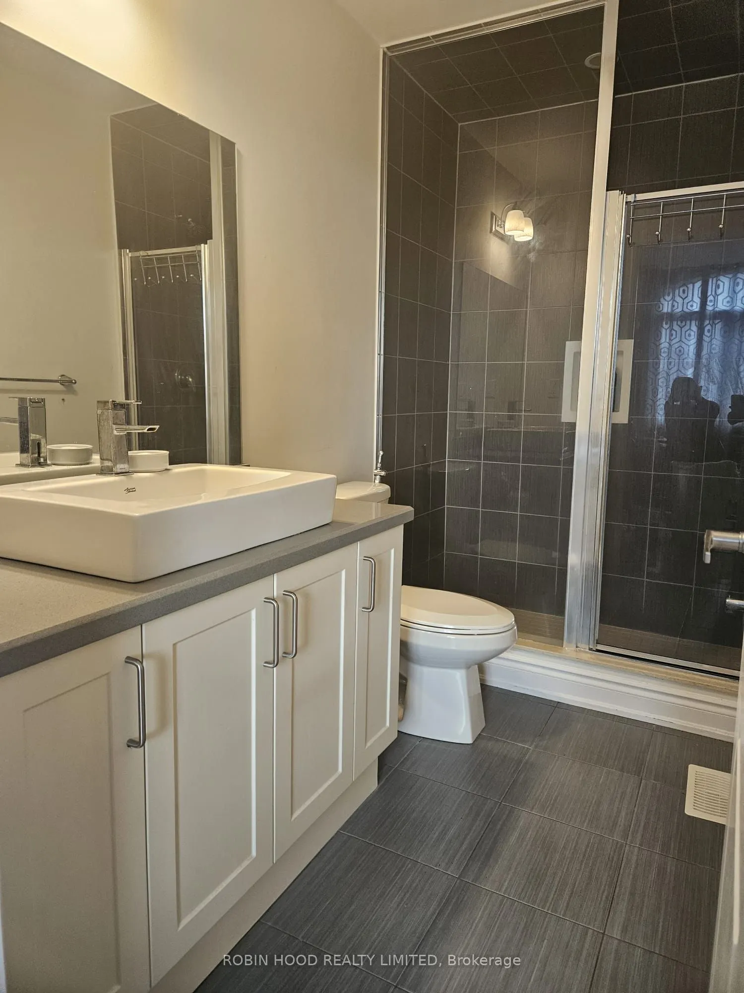 2 Leaden Hall Drive