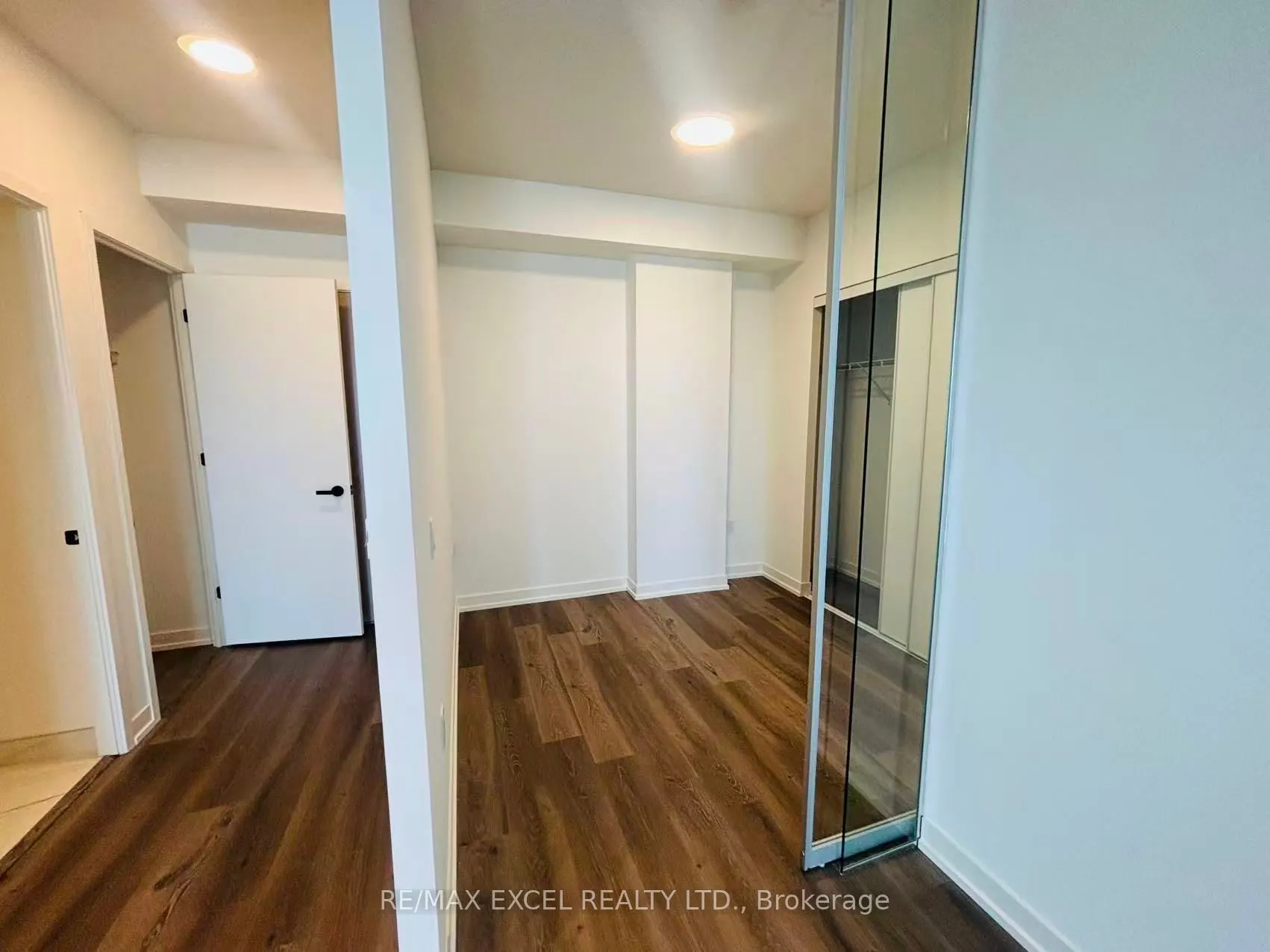 28 Interchange Way, #3906