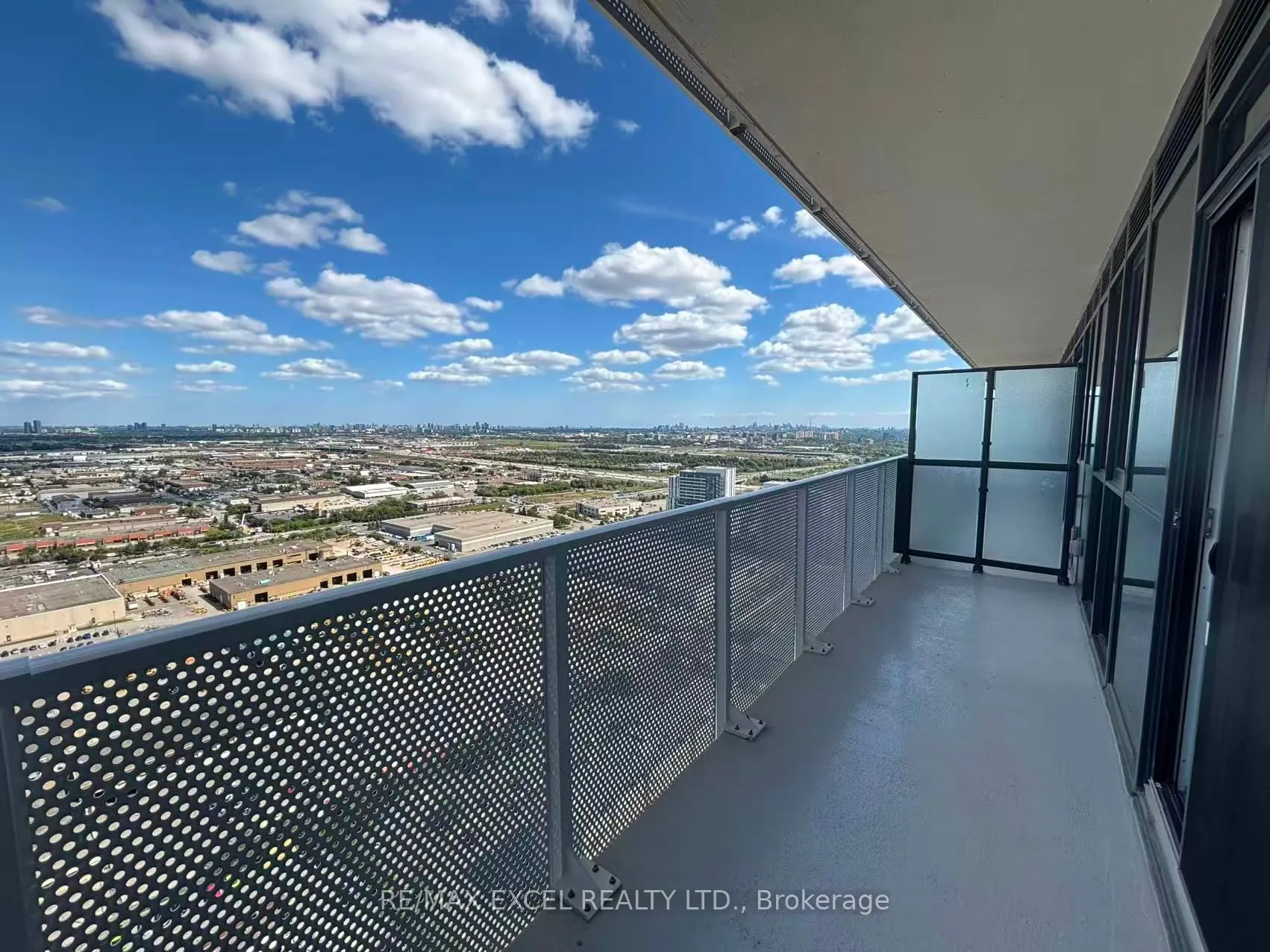 28 Interchange Way, #3906