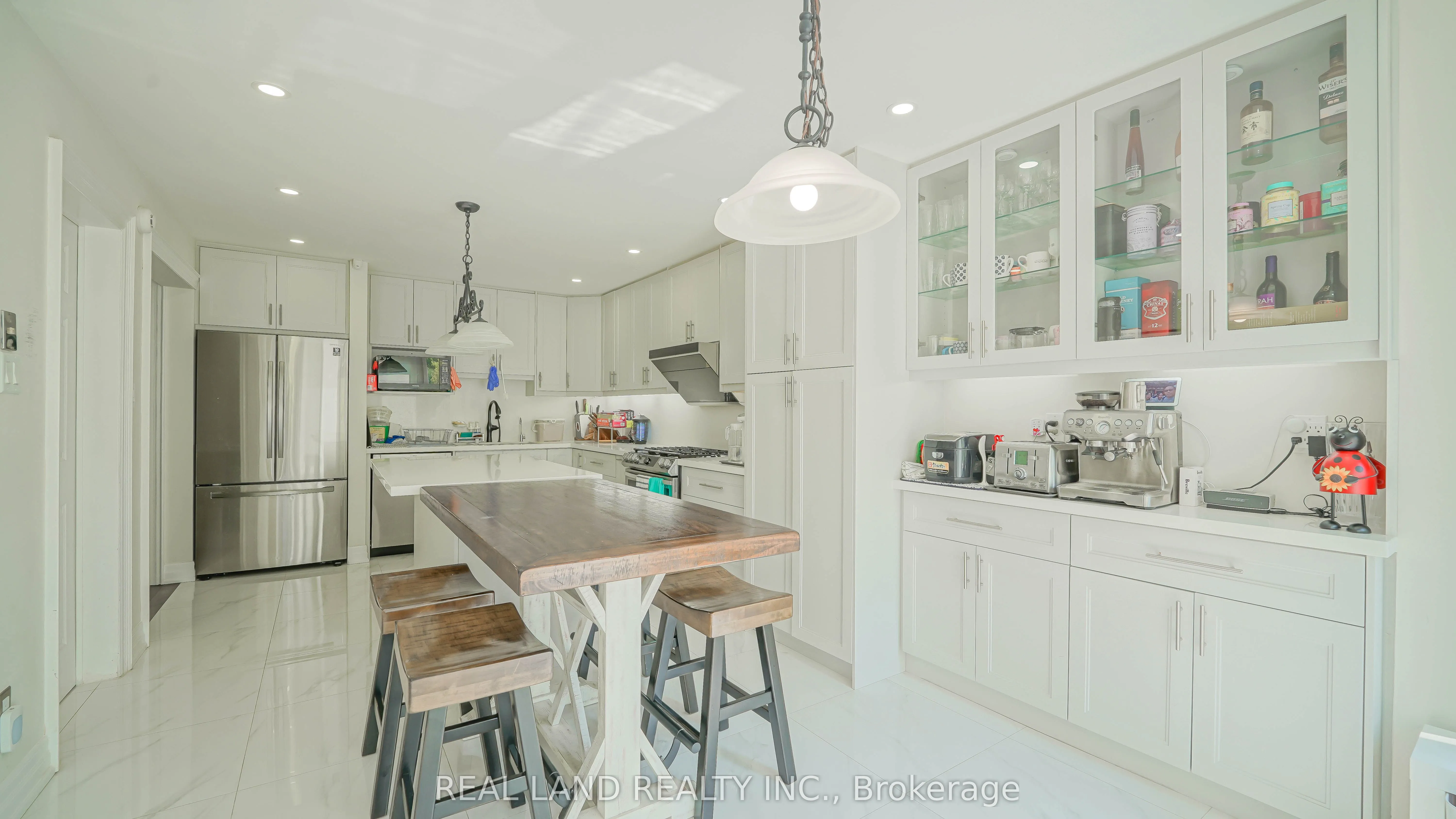 10 Timpson Drive