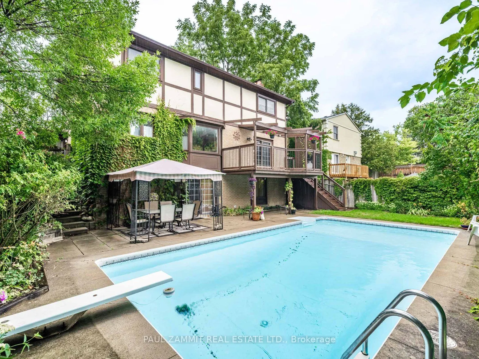 3 Framingham Drive