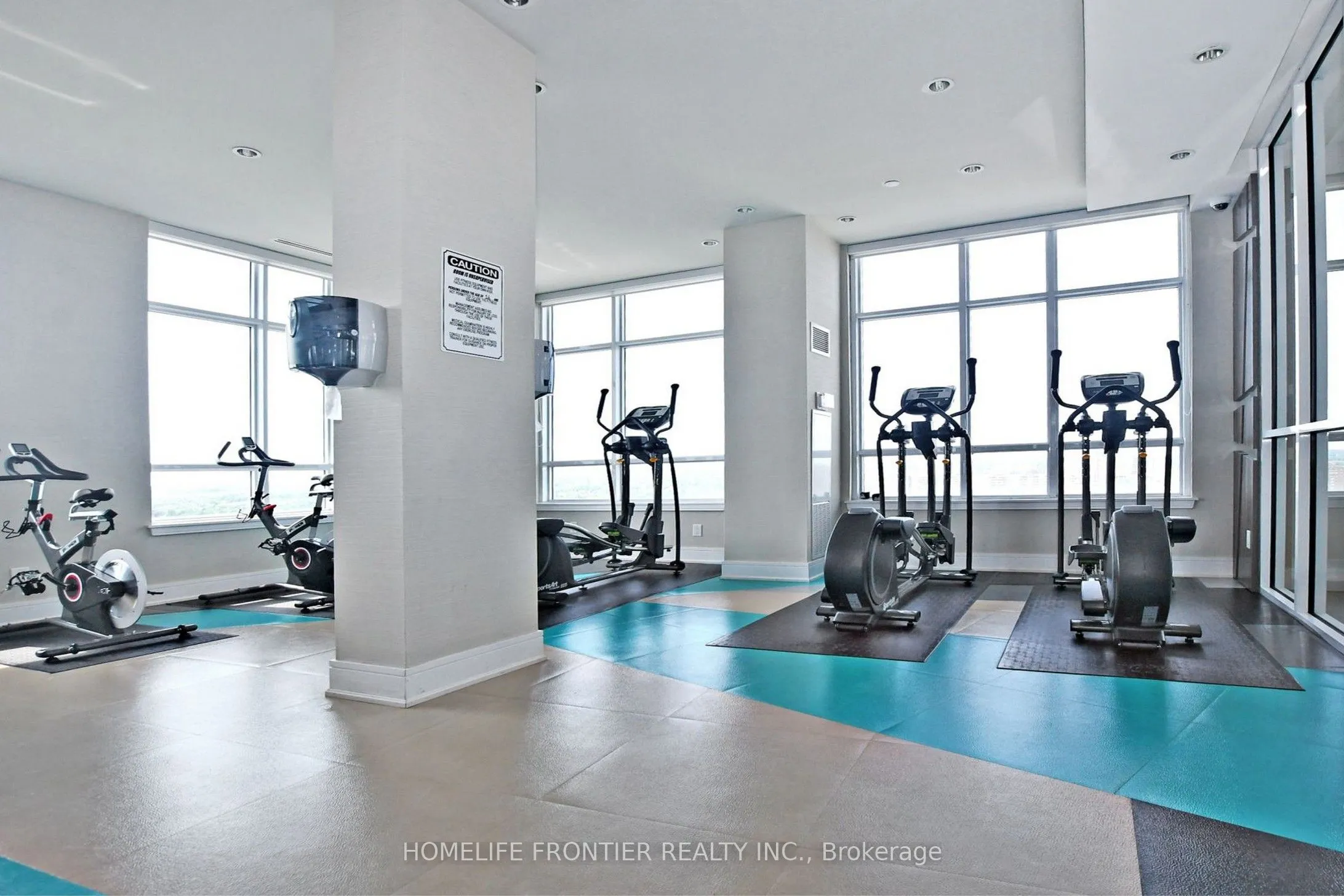 9191 Yonge Street, #SW404