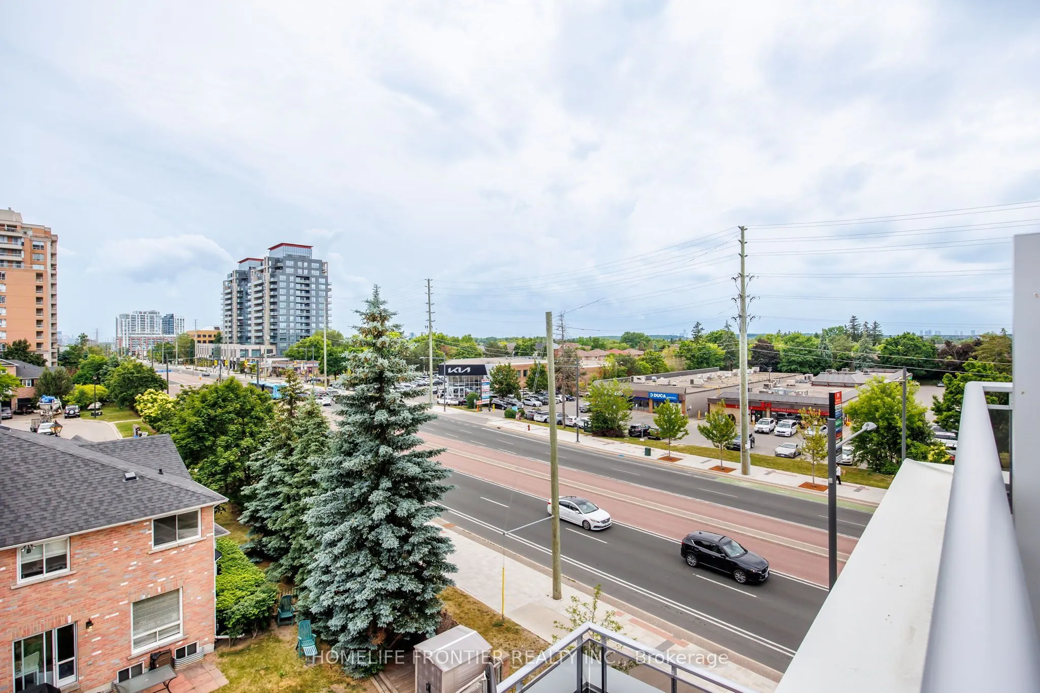 9191 Yonge Street, #SW404