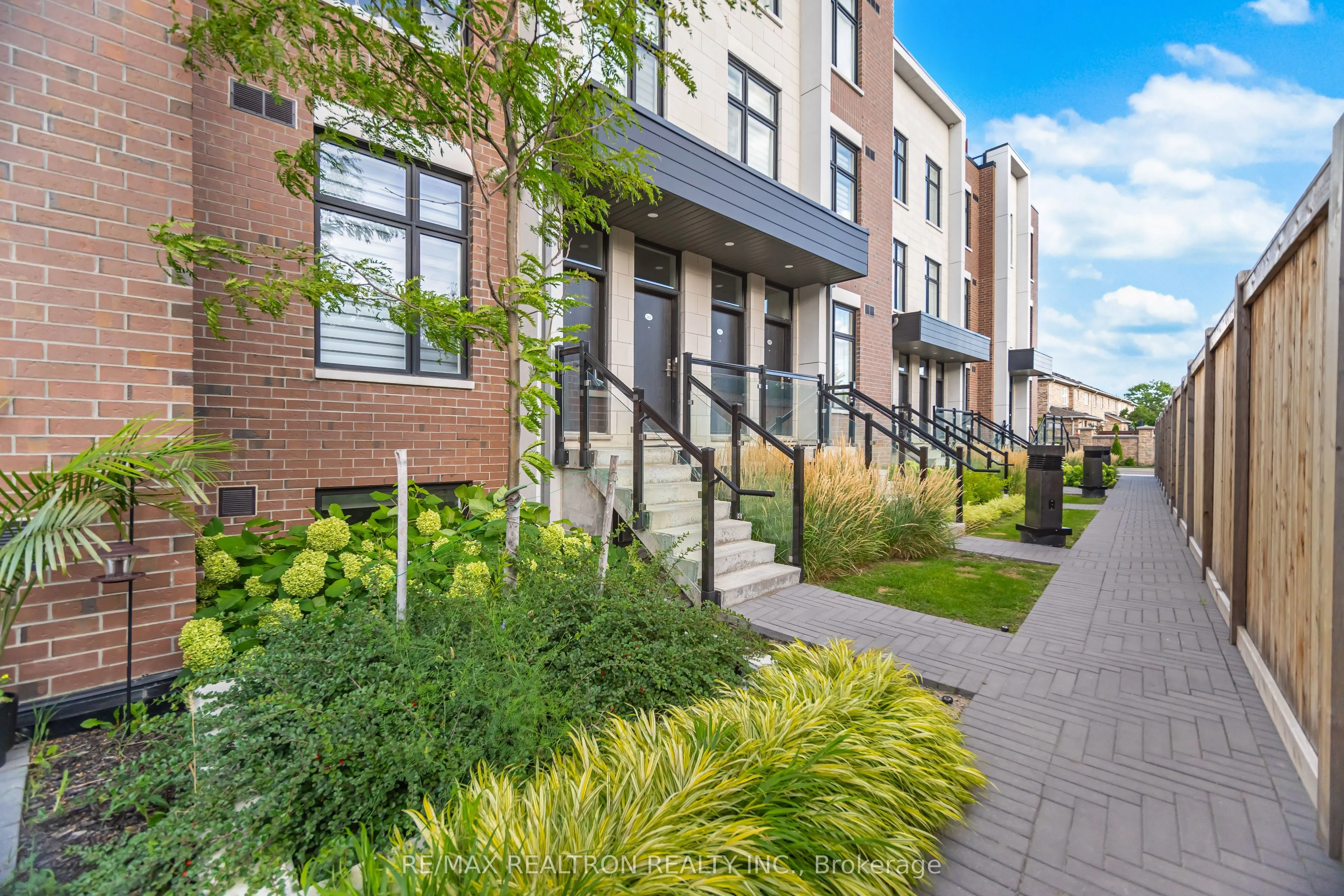 9580 Islington Avenue, #L142