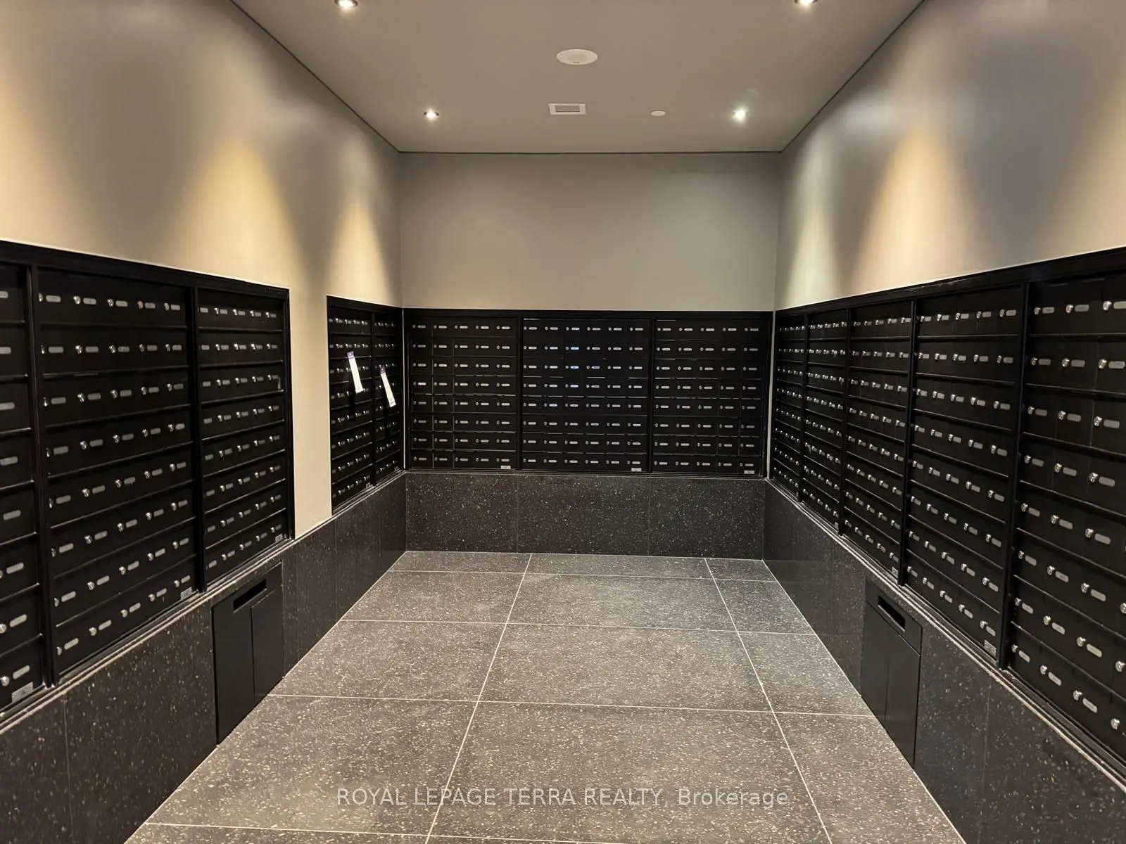 28 Interchange Way, #4007