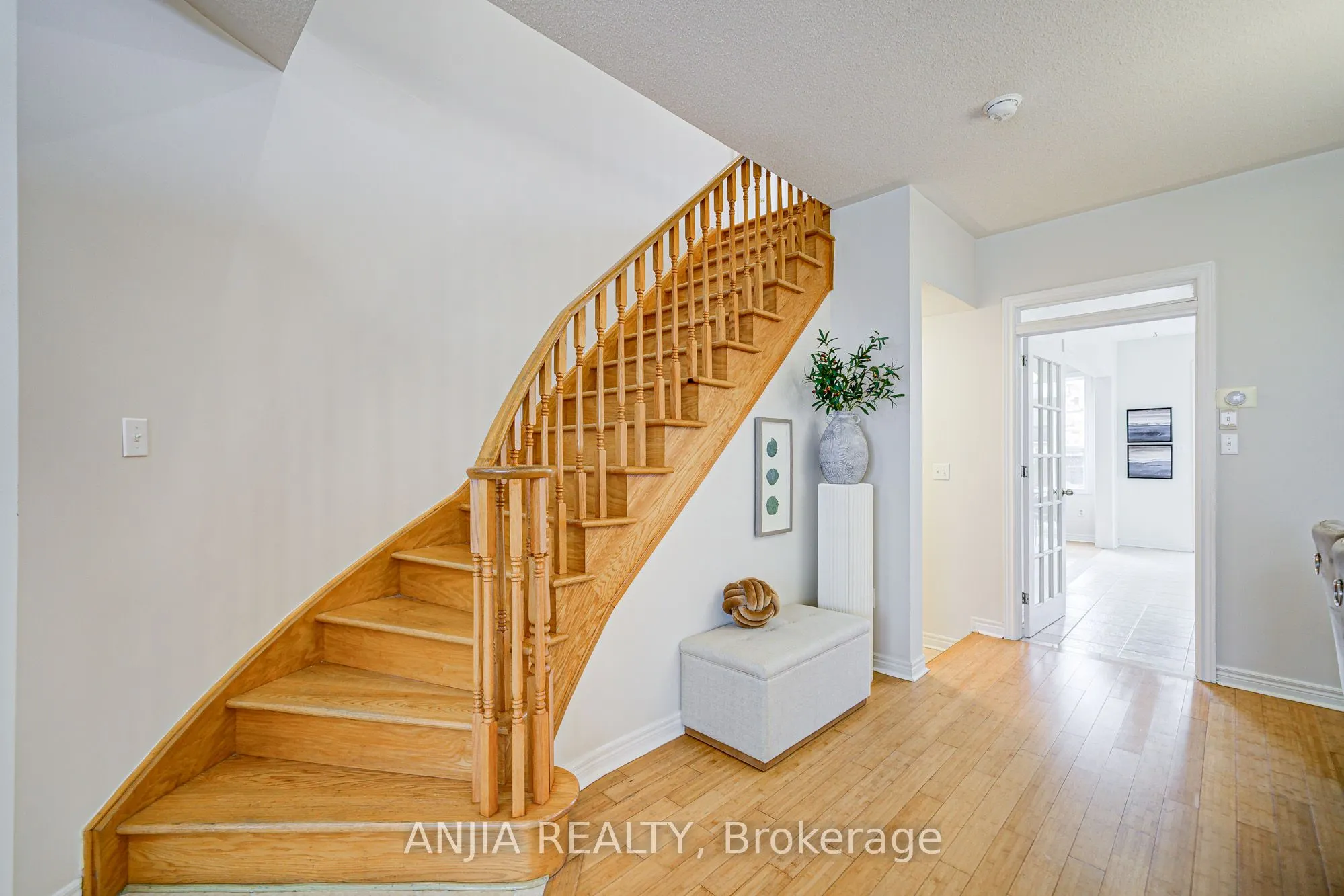 140 Edward Jefferys Avenue