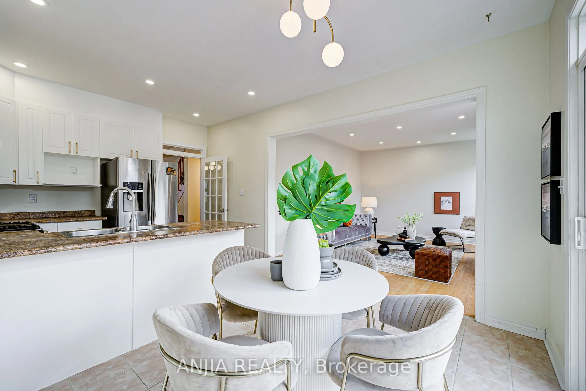 140 Edward Jefferys Avenue