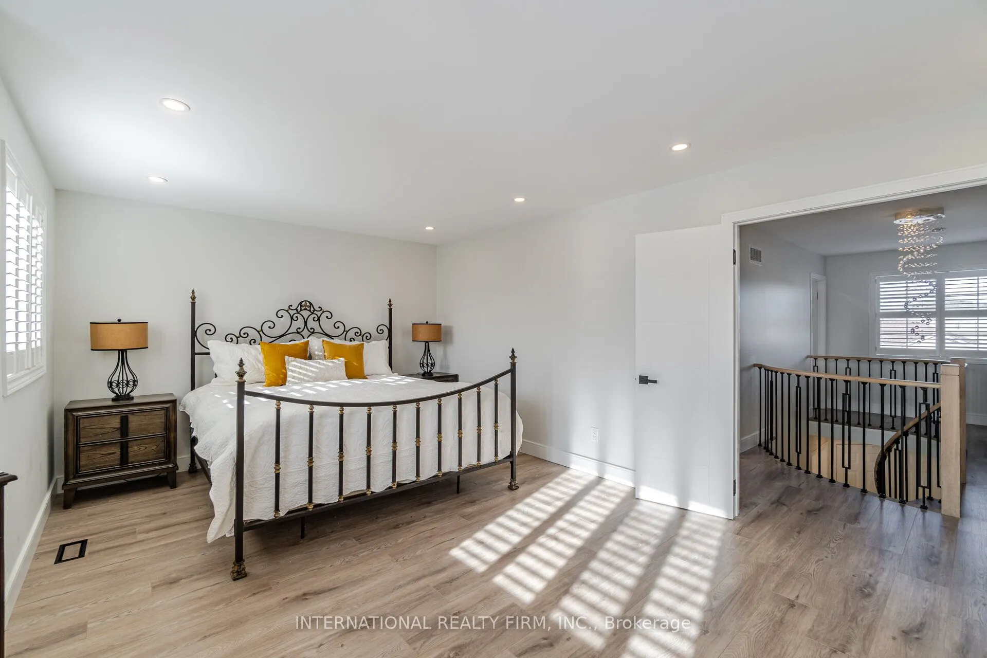 67 Rosanna Crescent