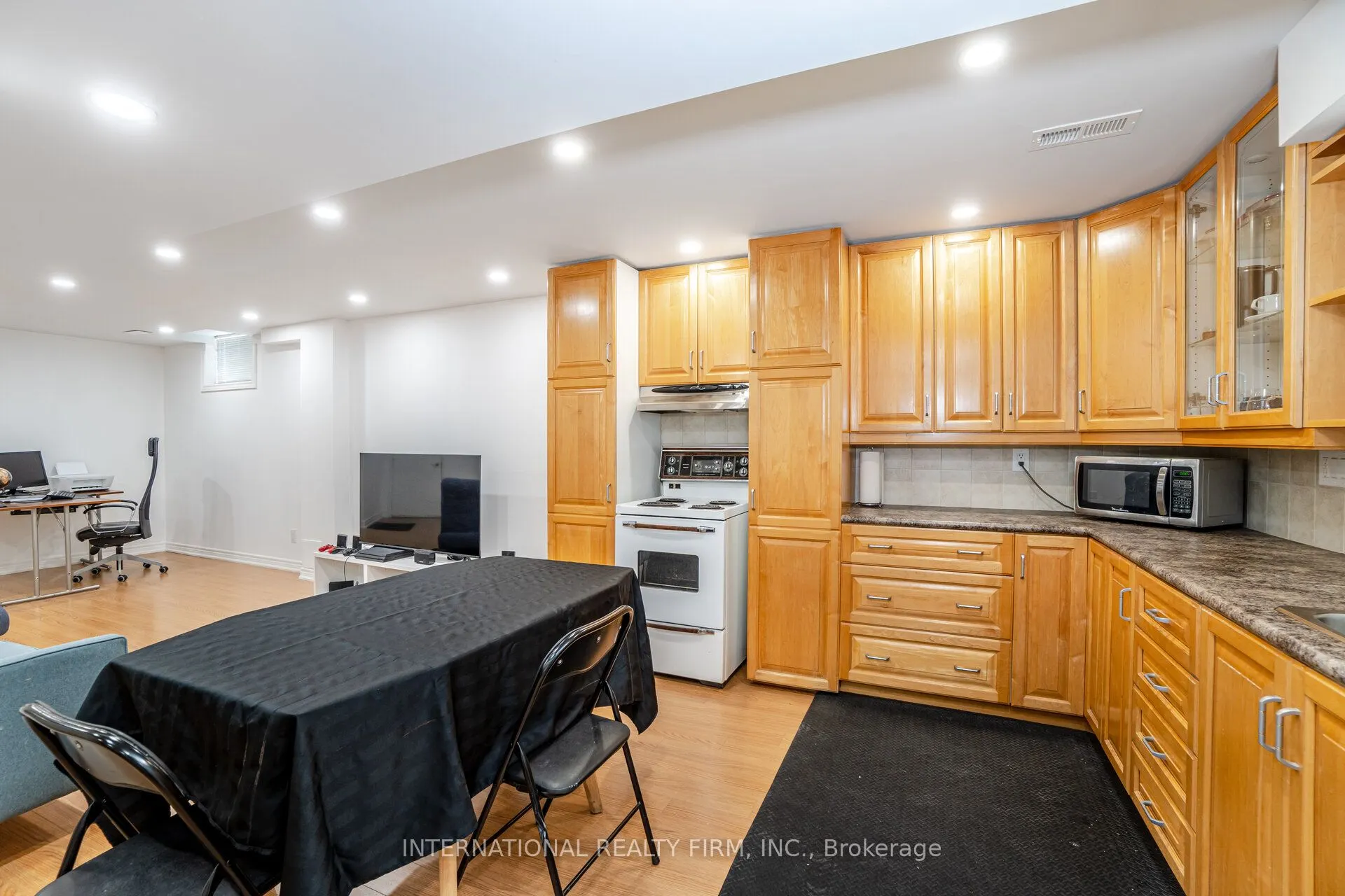 67 Rosanna Crescent