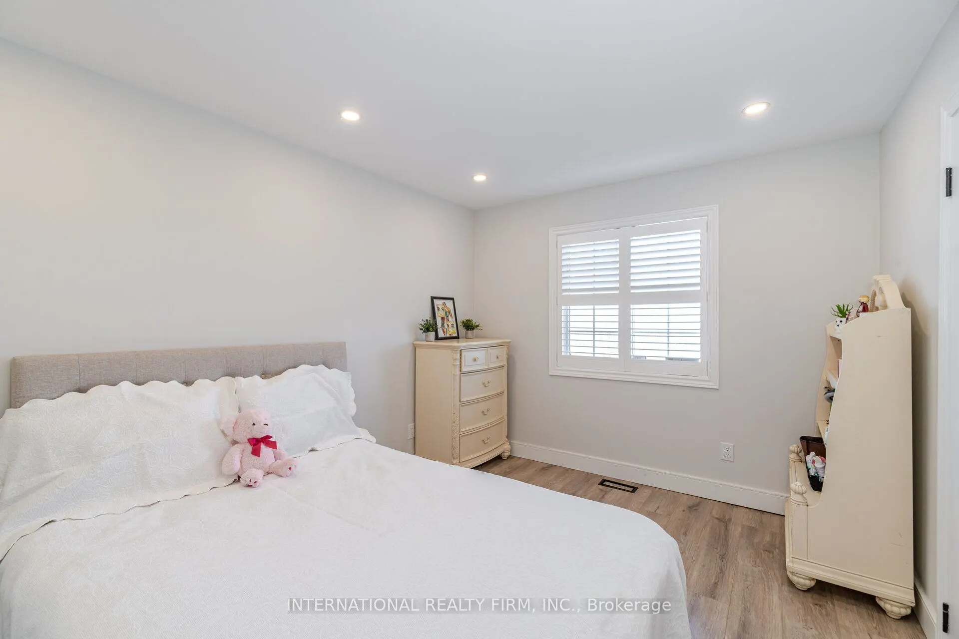 67 Rosanna Crescent