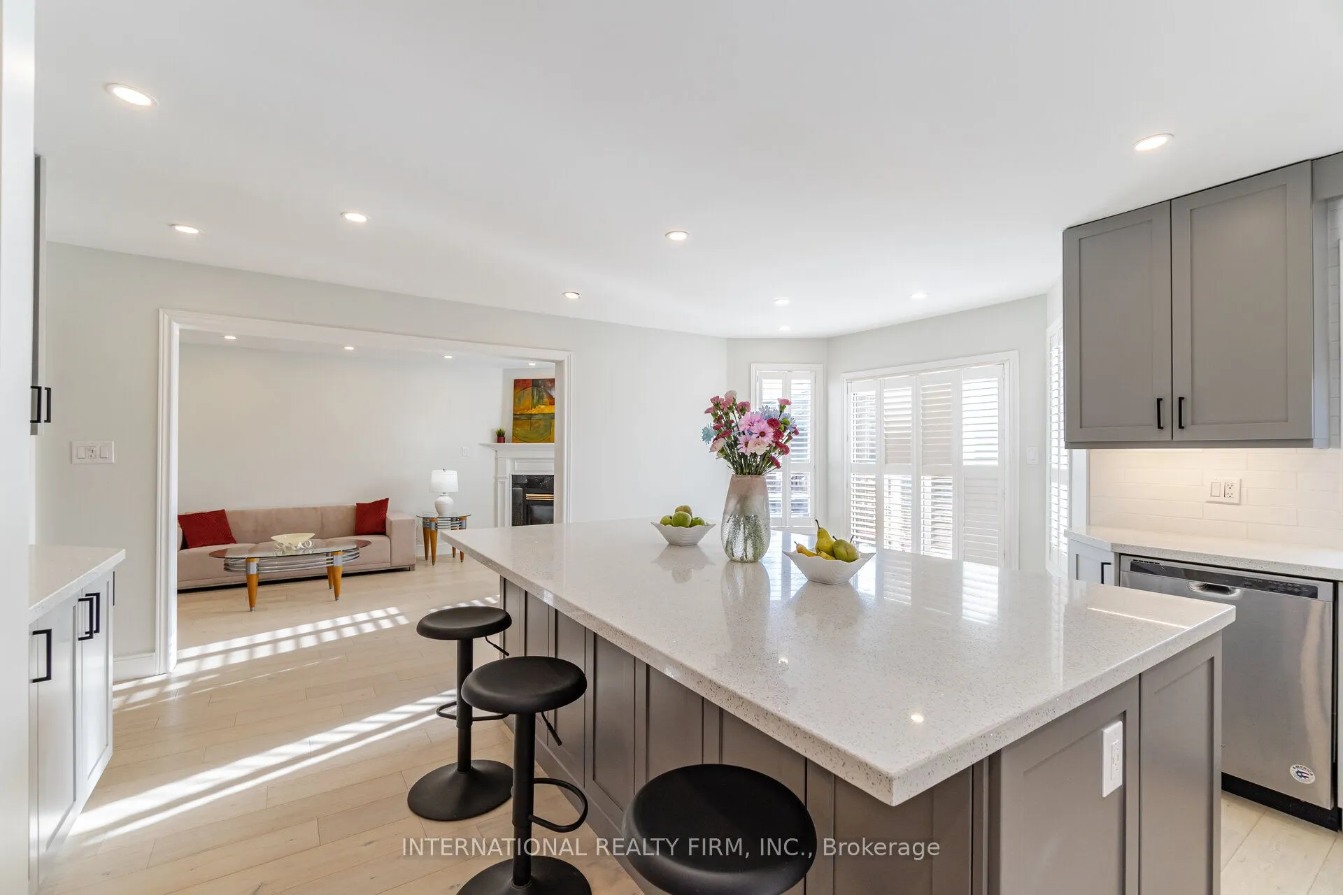 67 Rosanna Crescent
