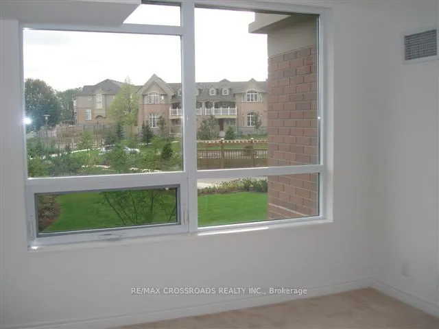 33 Cox Boulevard, #206
