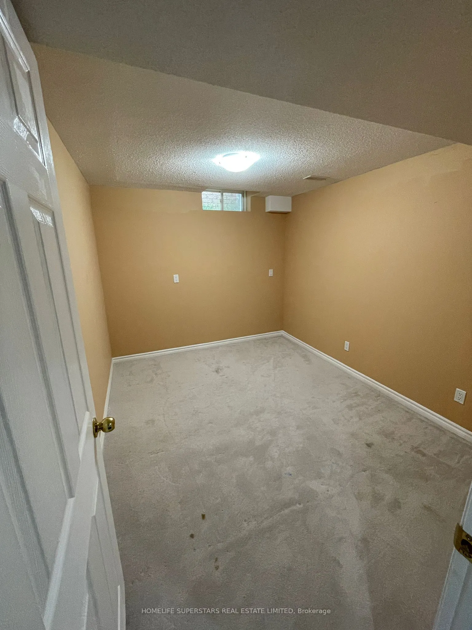 11 Ferncliffe Crescent, #Basement