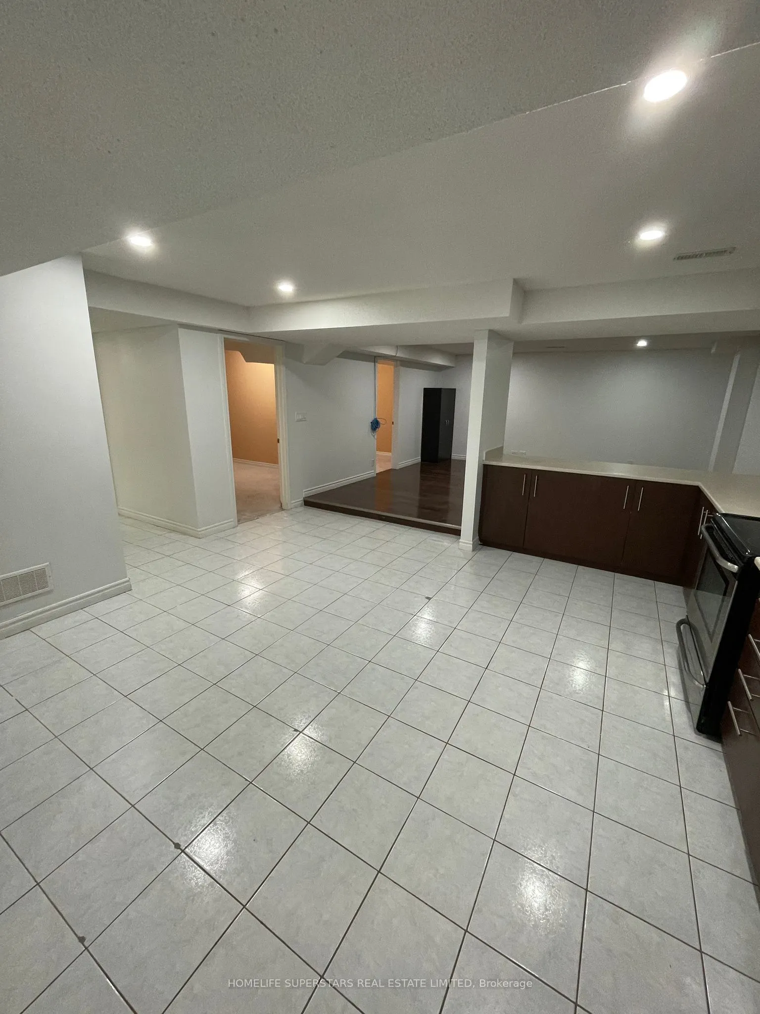 11 Ferncliffe Crescent, #Basement