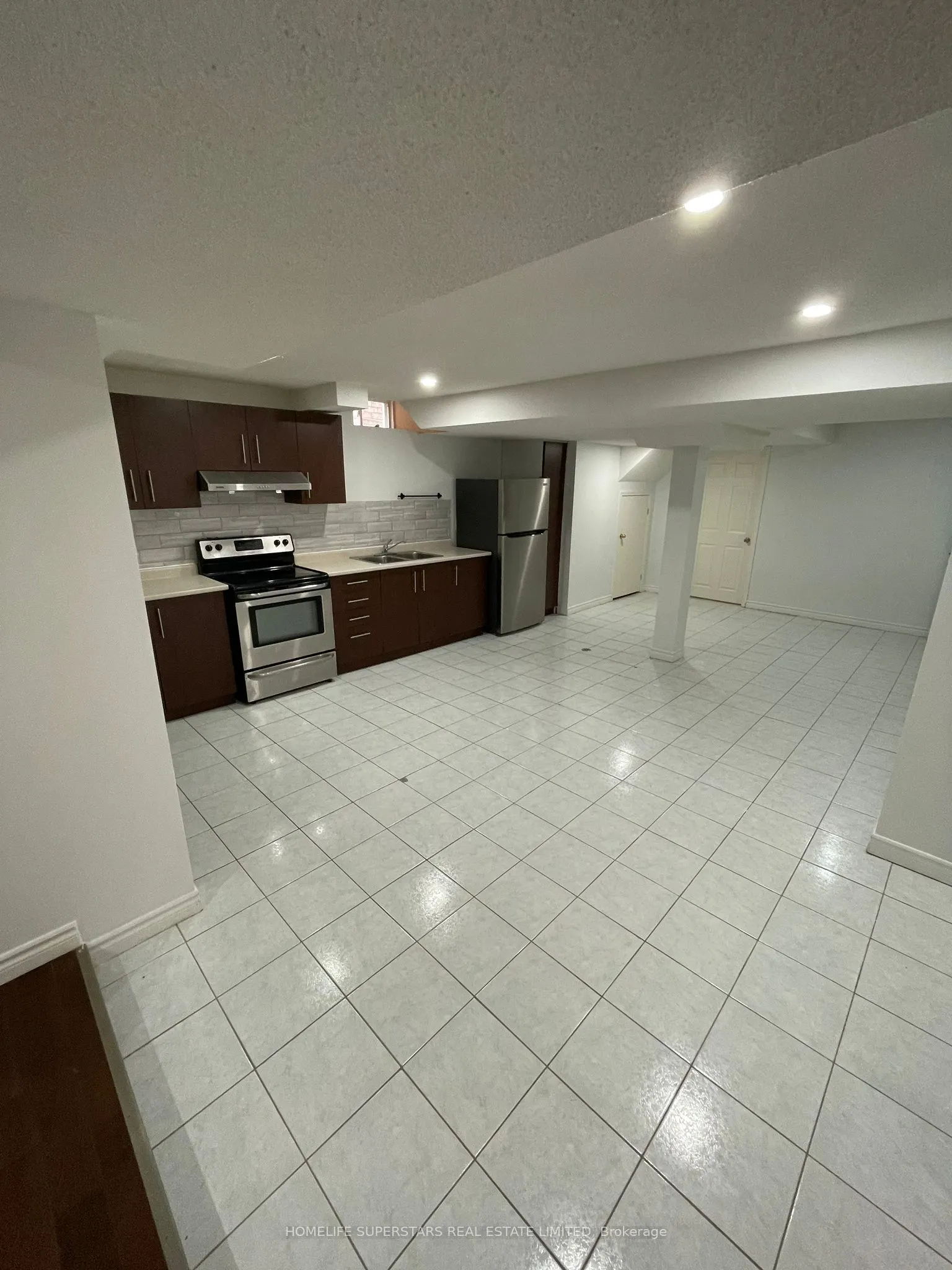 11 Ferncliffe Crescent, #Basement