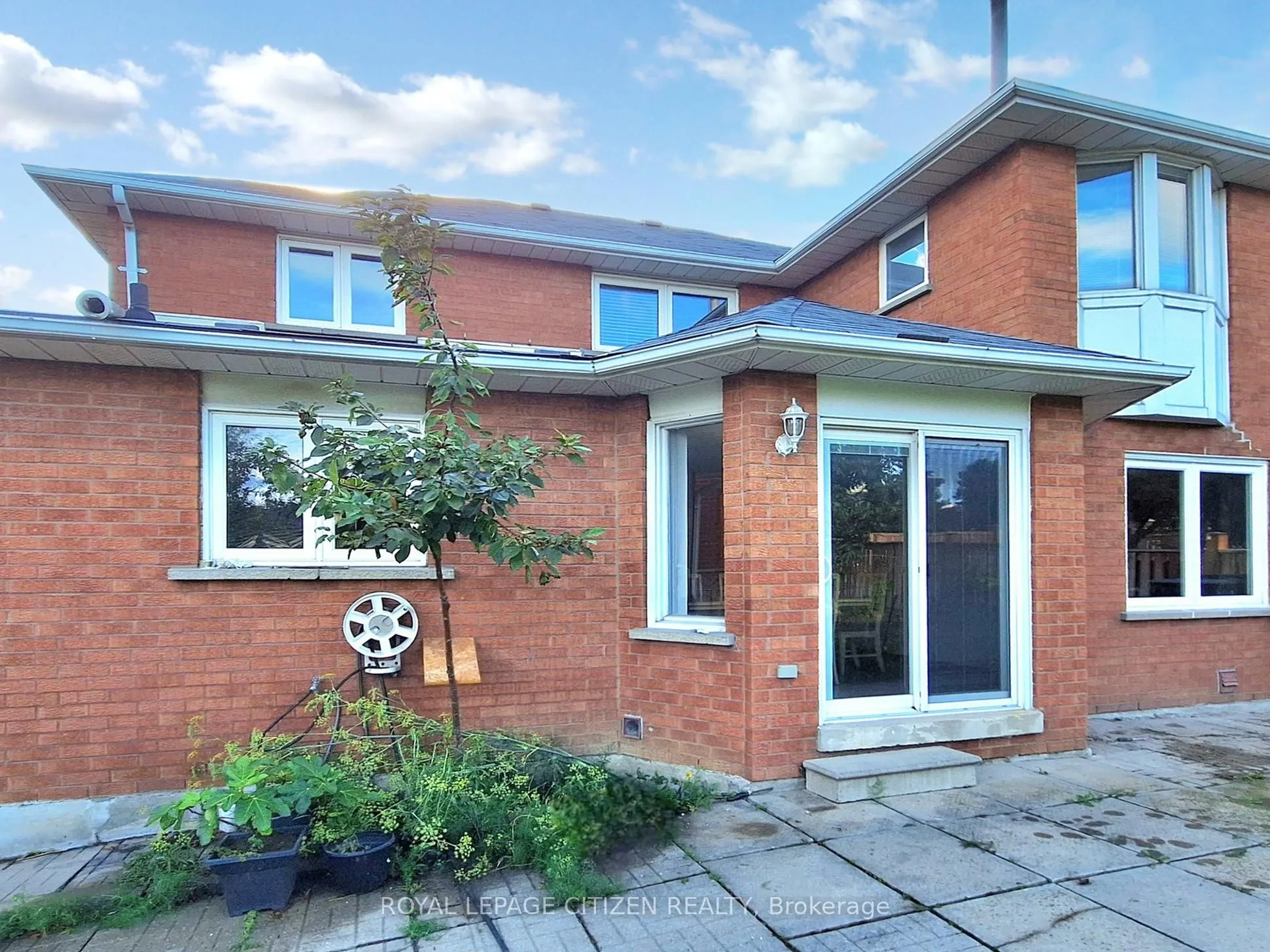 63 Dante Ct