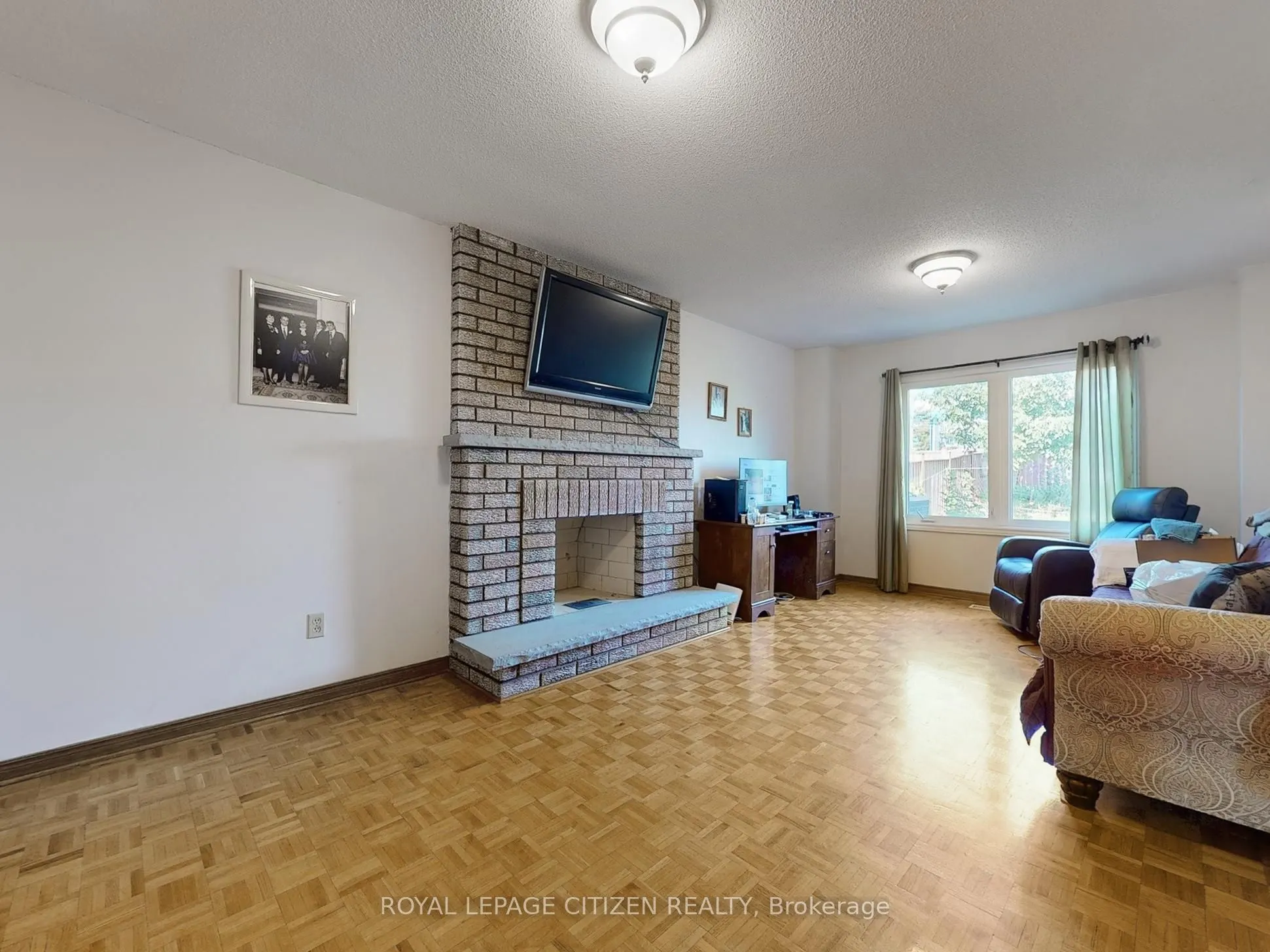 63 Dante Ct
