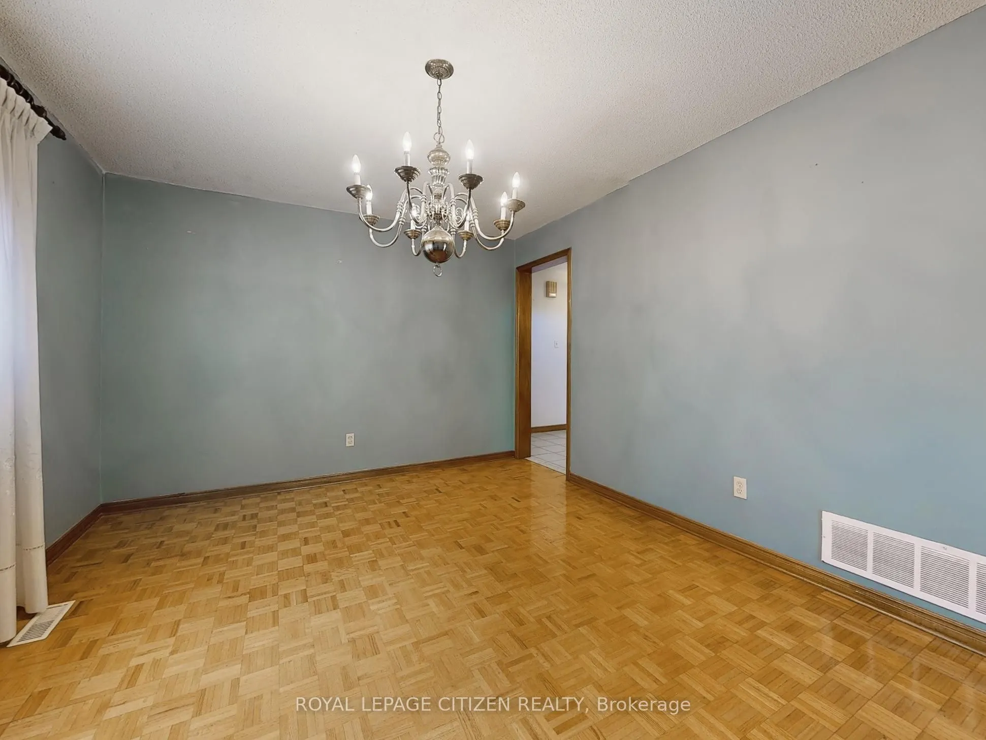 63 Dante Ct