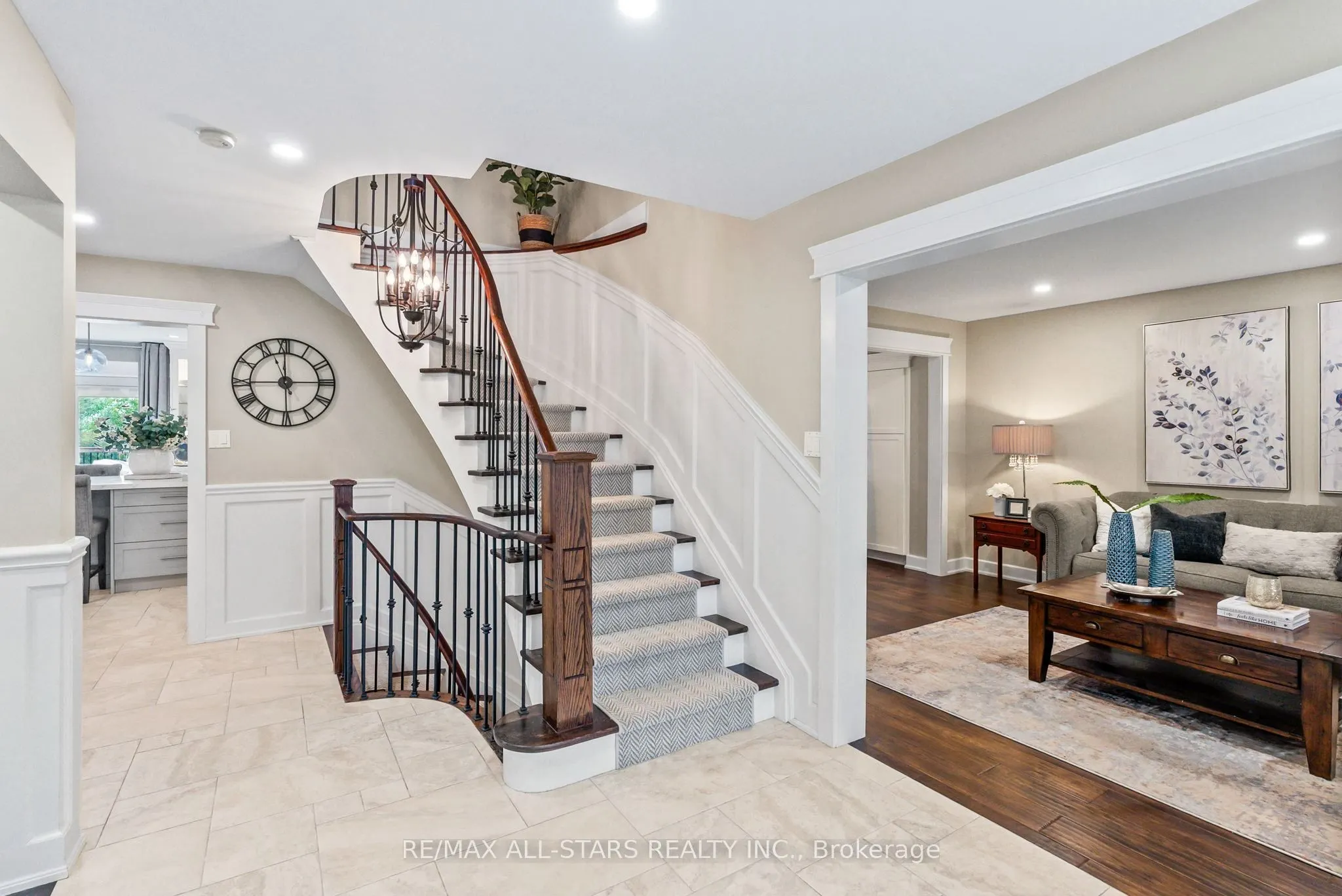 42 Galloway Crescent