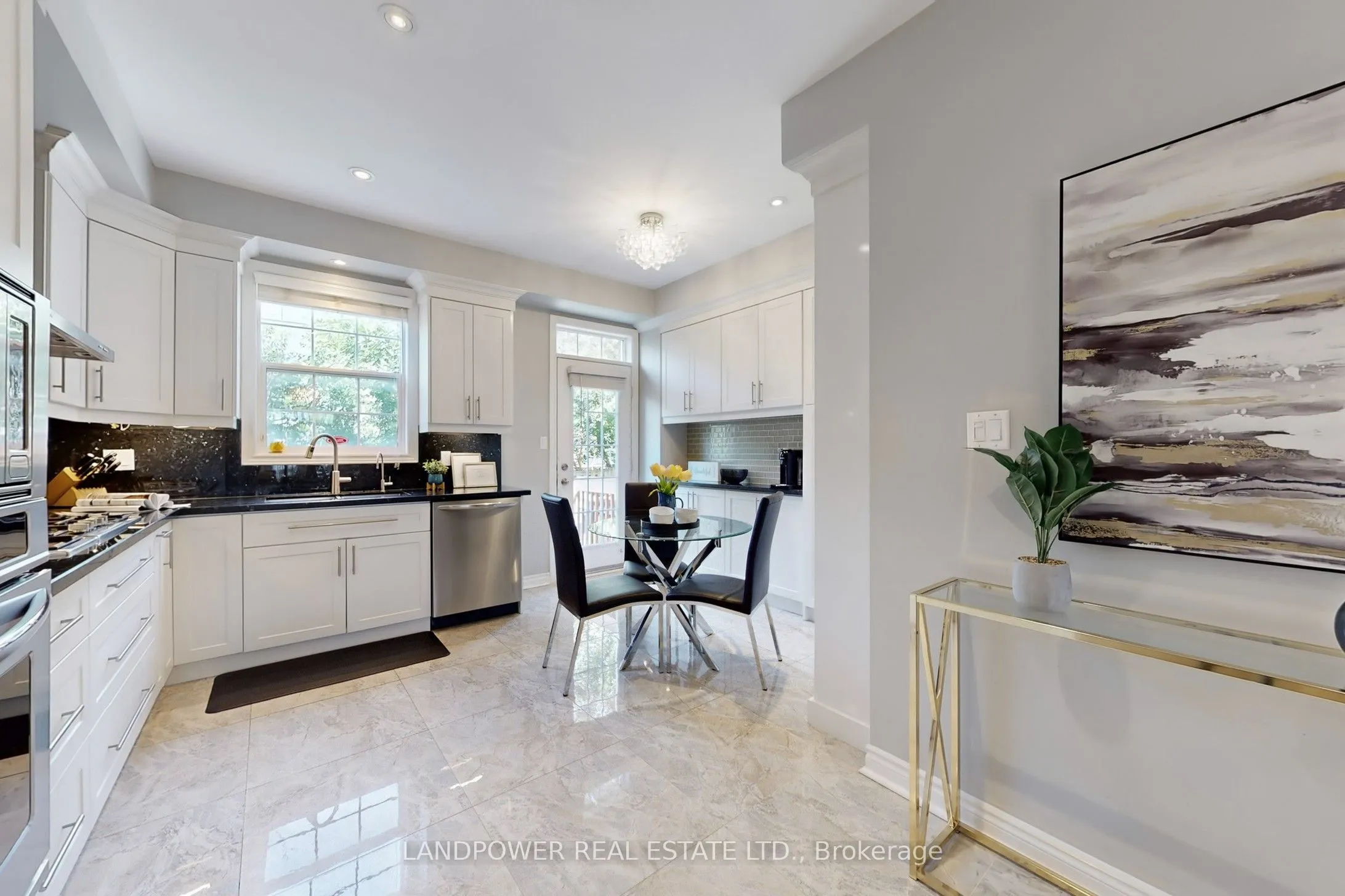 6 Leonard Street, #33