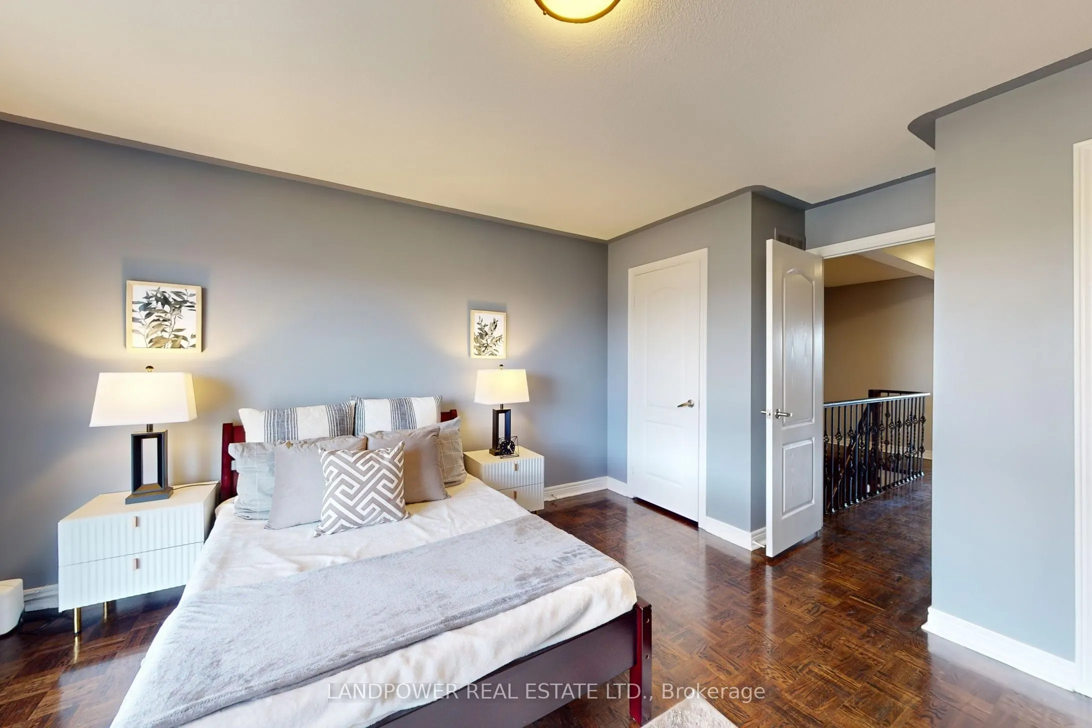 6 Leonard Street, #33