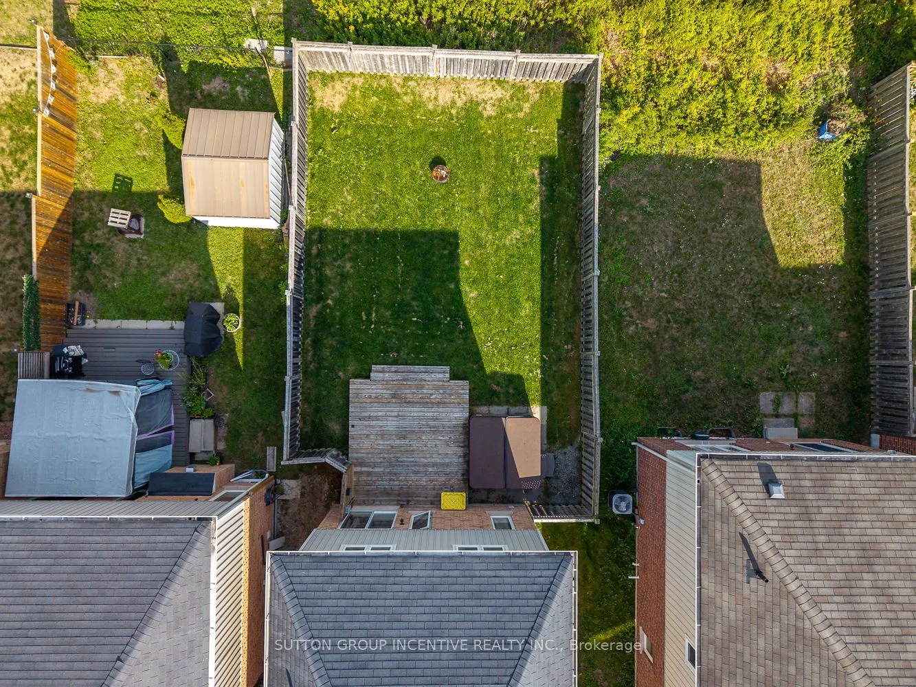 105 COLLIER Crescent