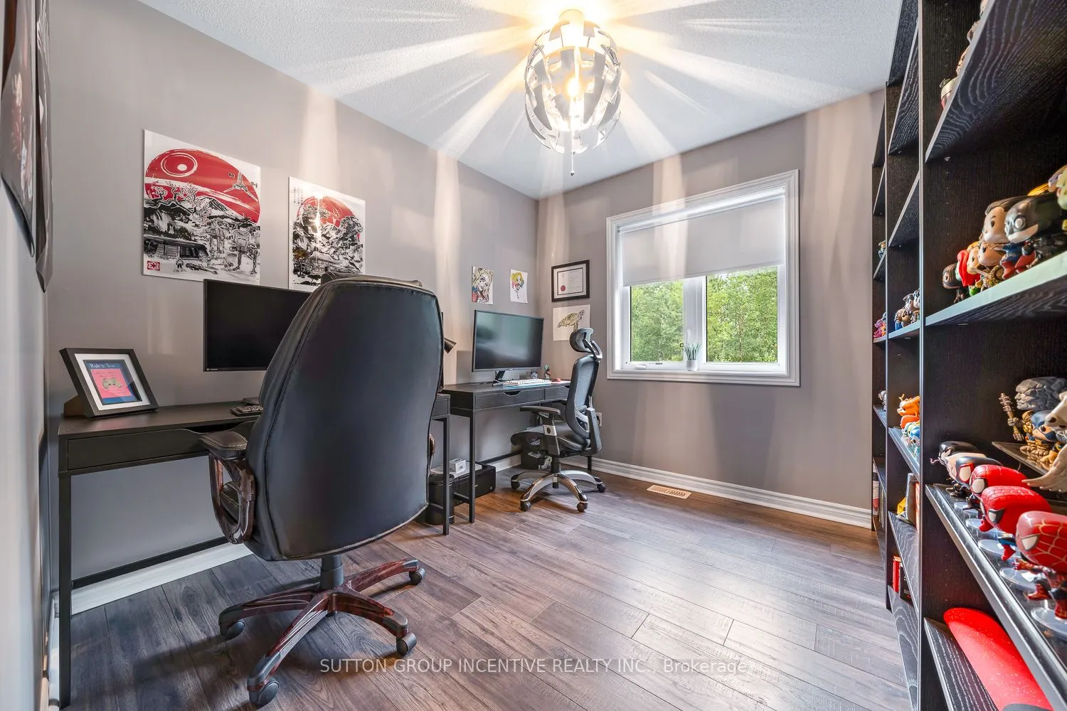 105 COLLIER Crescent