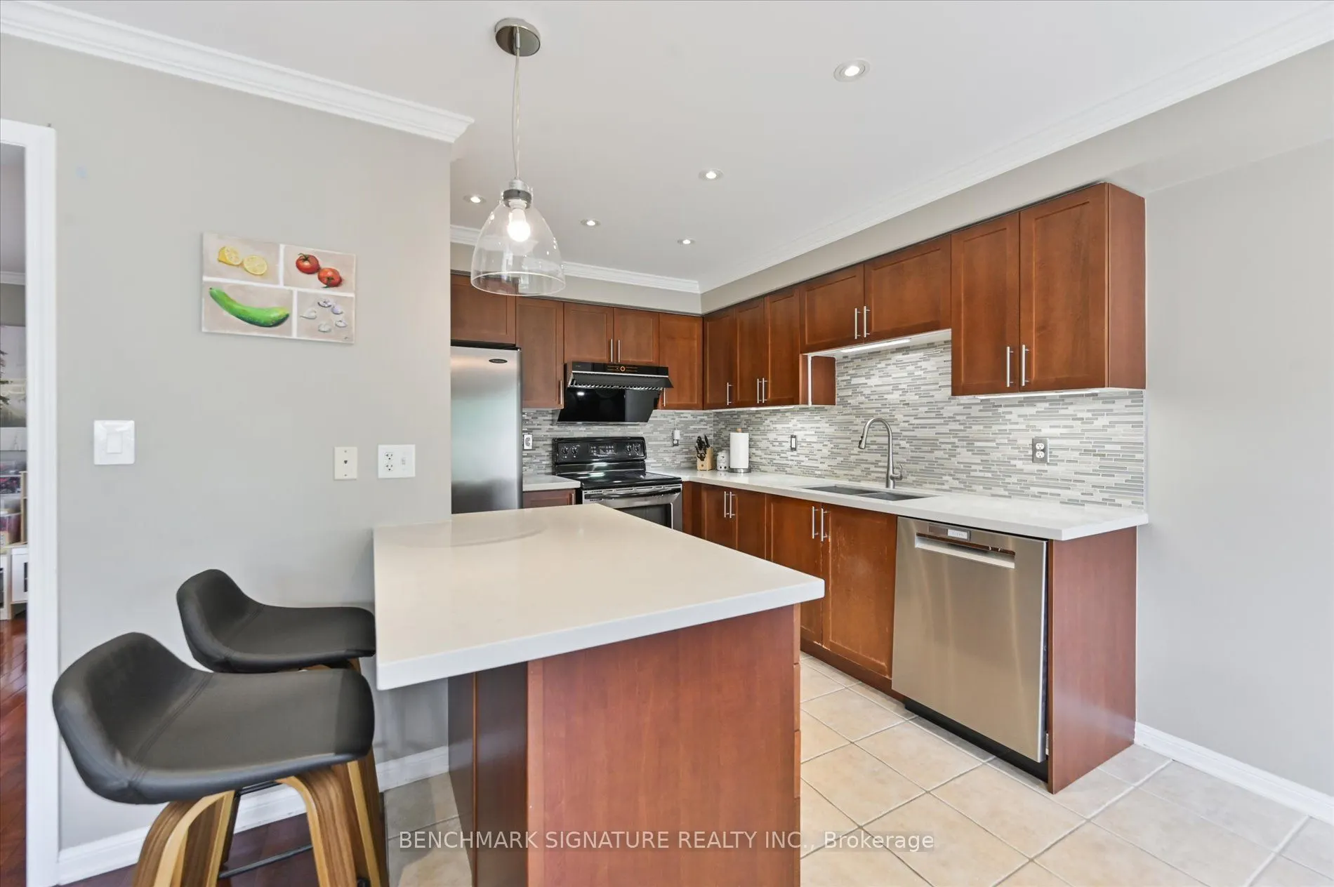 37 Harry Sanders Avenue
