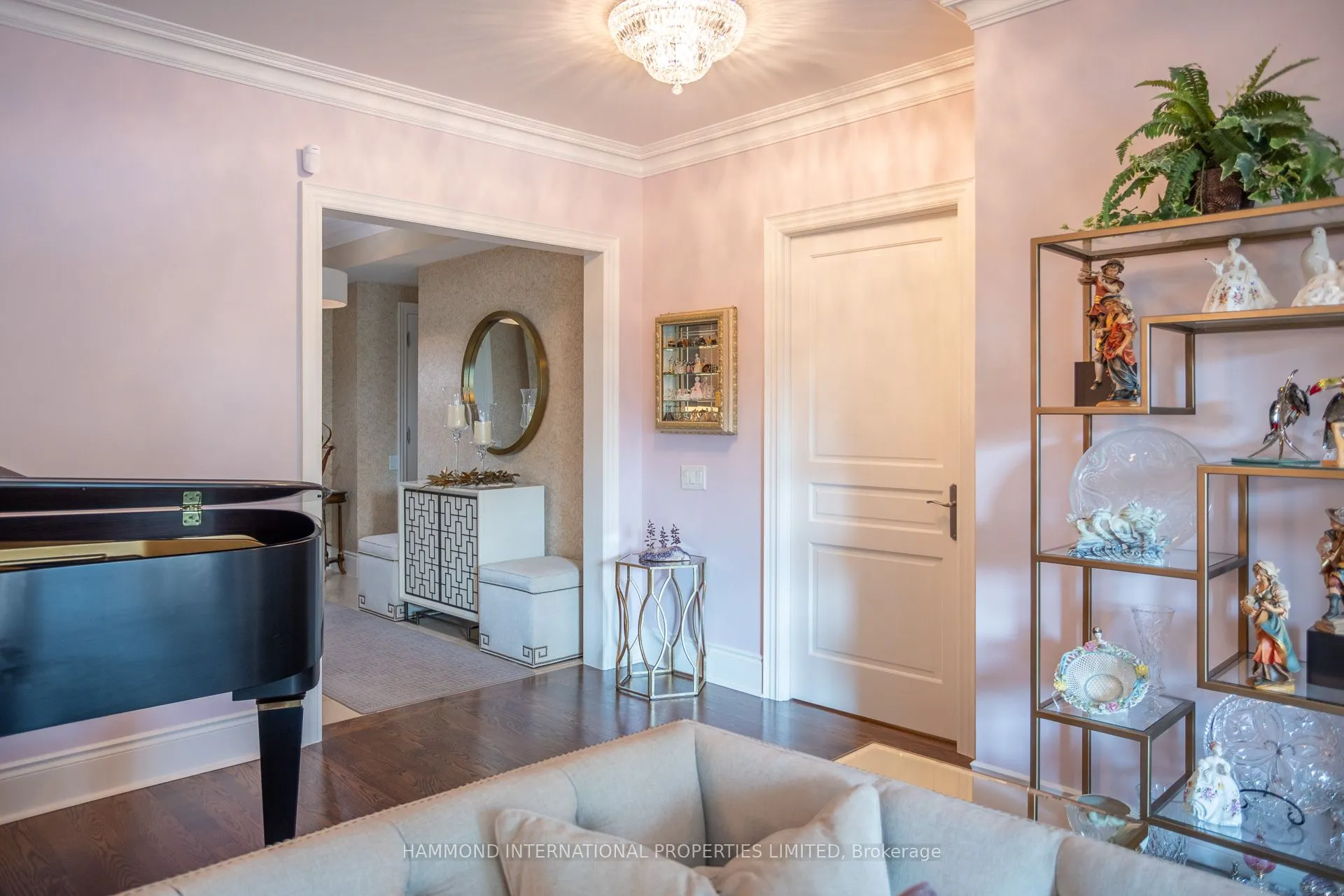 7071 Bayview Avenue, #215