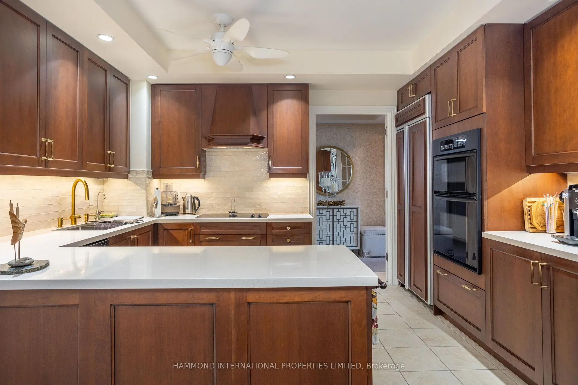 7071 Bayview Avenue, #215