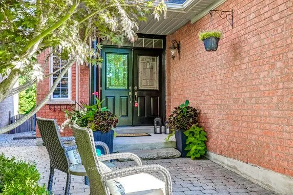 61 Deerwood Crescent