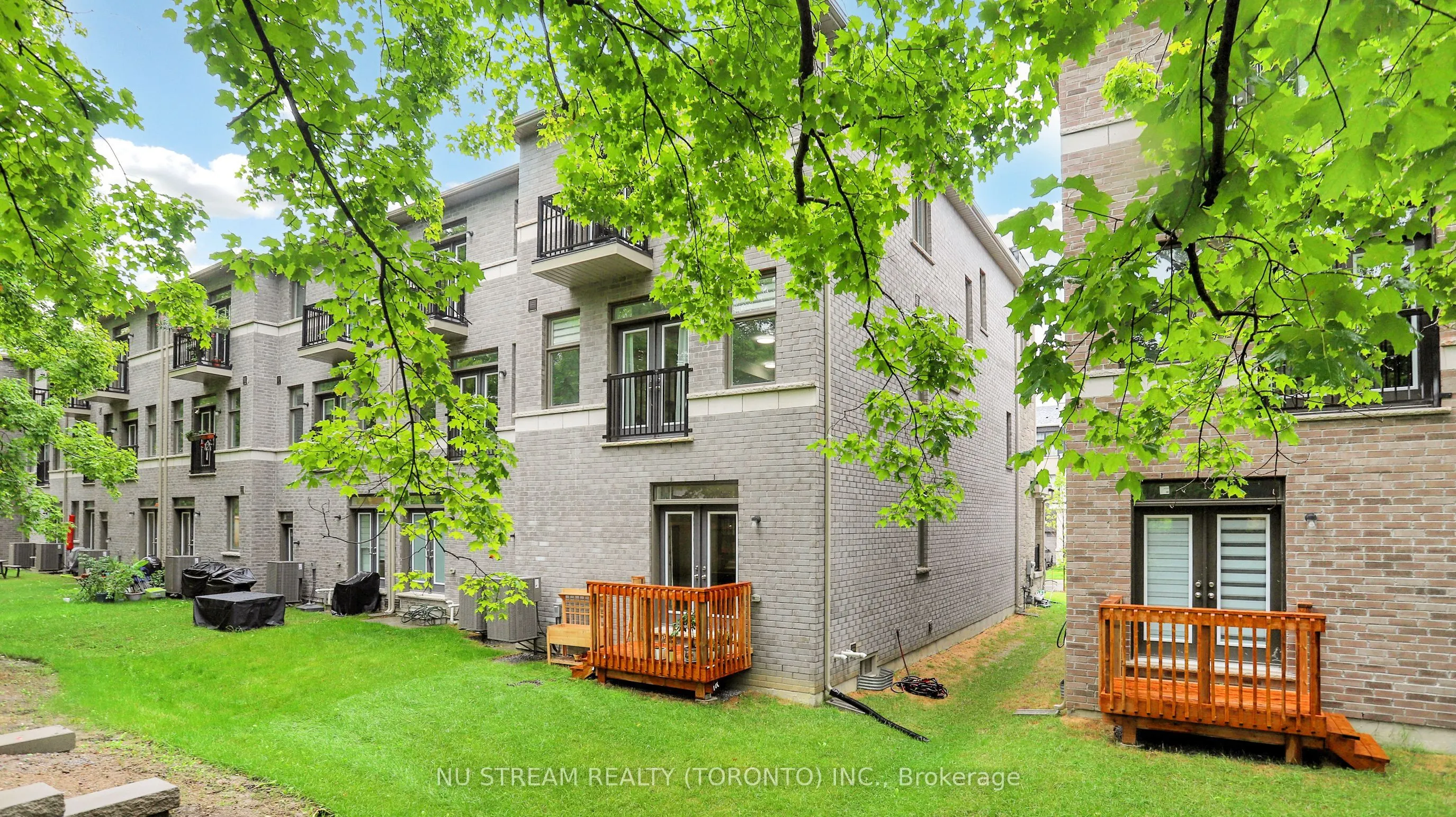 76 Puisaya Drive
