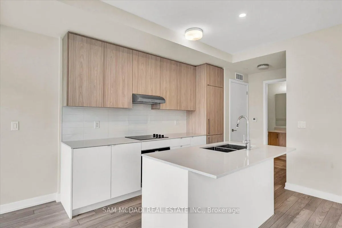 6 Red Squirrel Lane, #C301