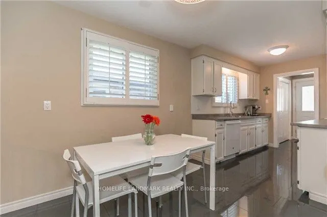 874 Sparrow Road, #Main
