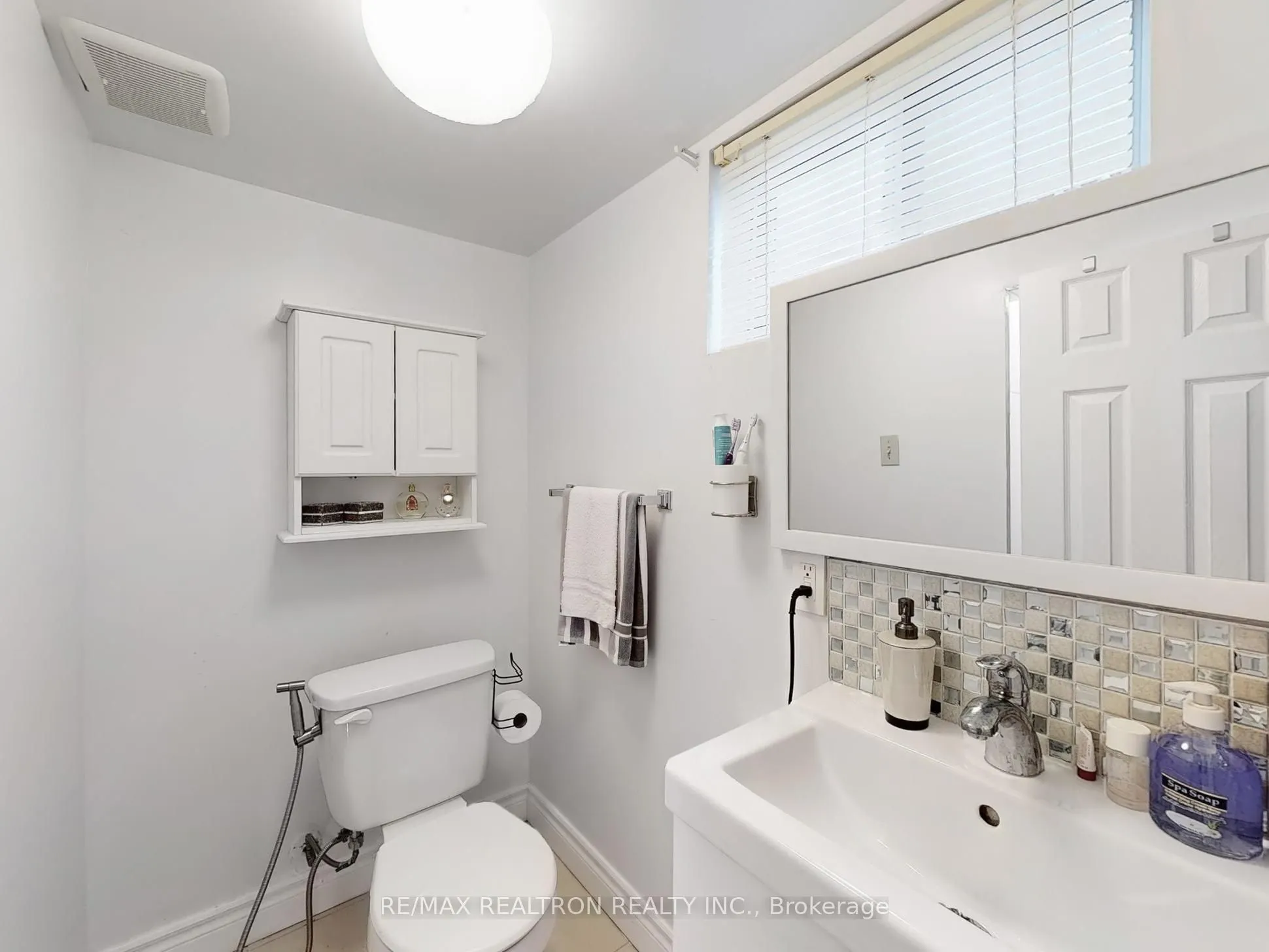 242 Beechy Drive, #Main