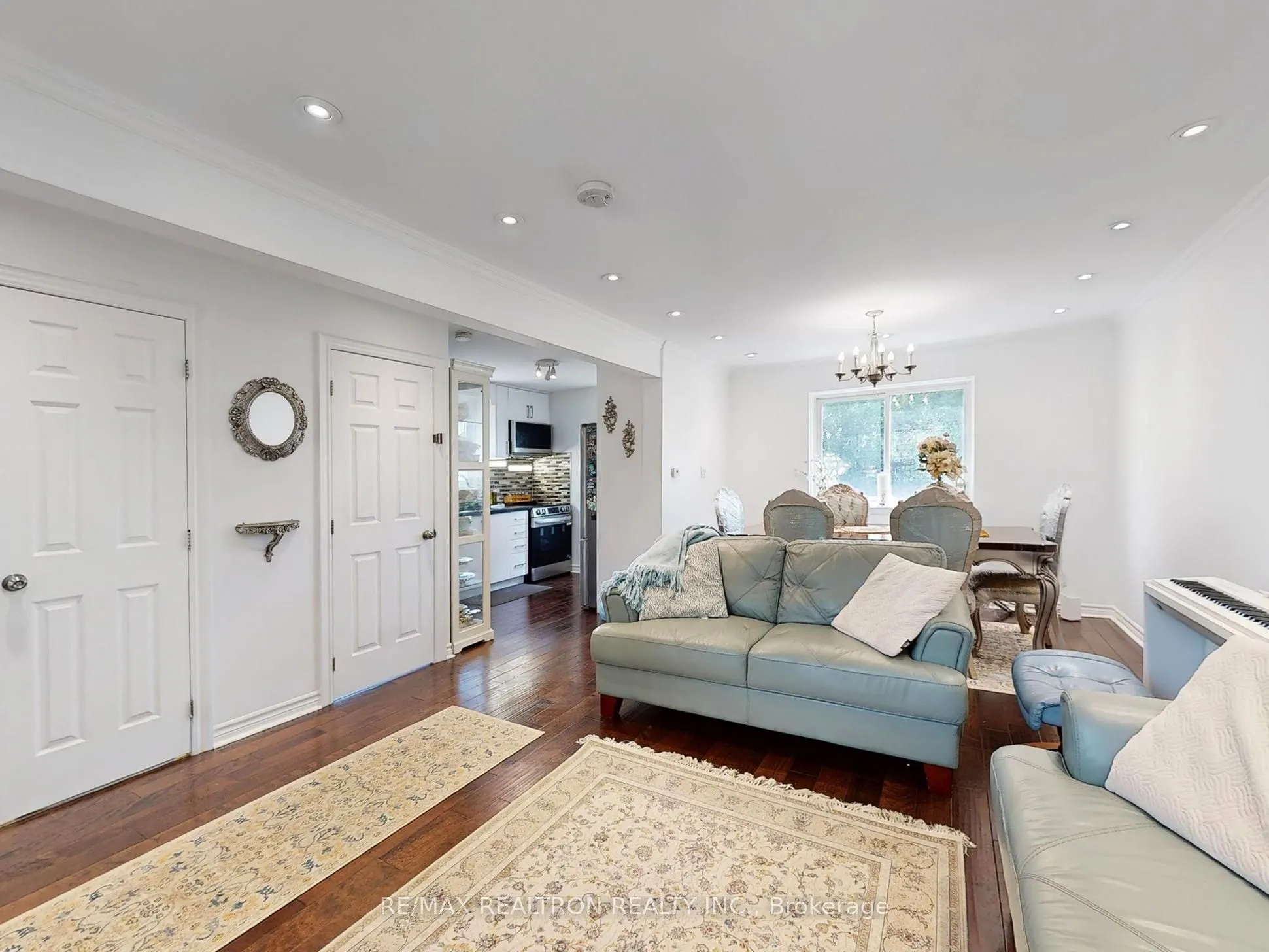 242 Beechy Drive, #Main