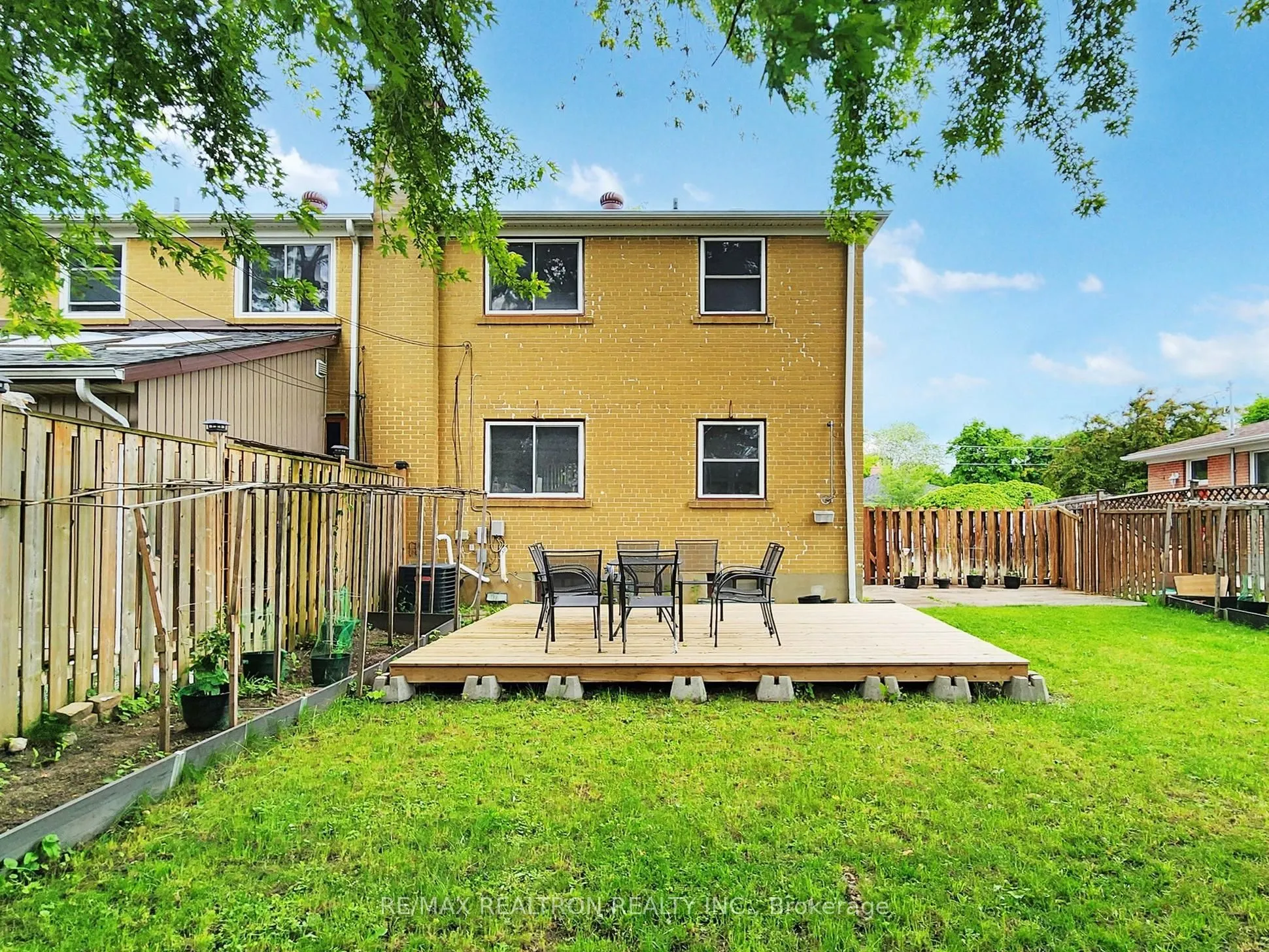 242 Beechy Drive, #Main