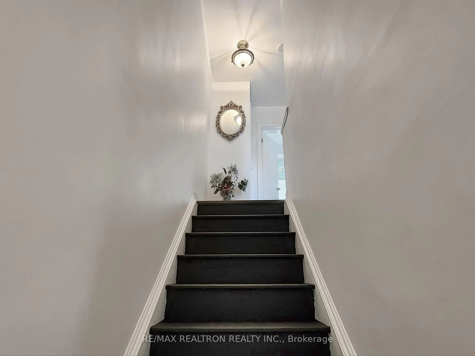 242 Beechy Drive, #Main