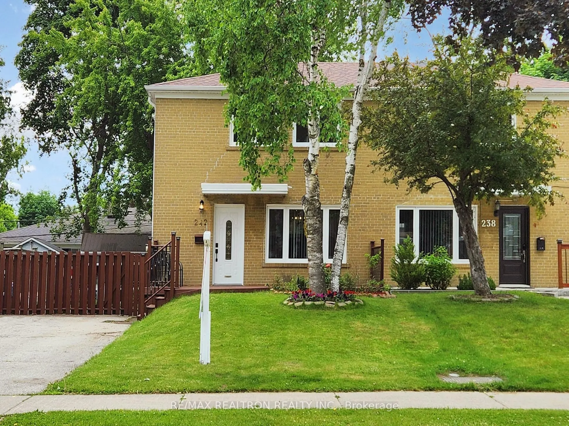 242 Beechy Drive, #Main