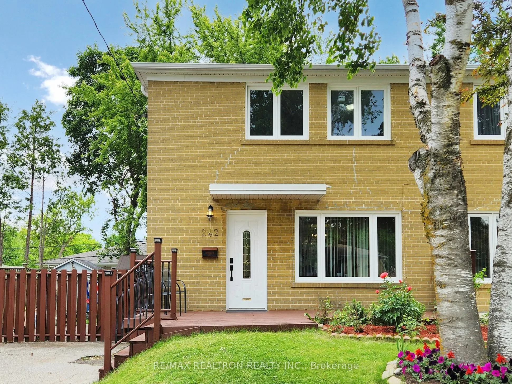 242 Beechy Drive, #Main