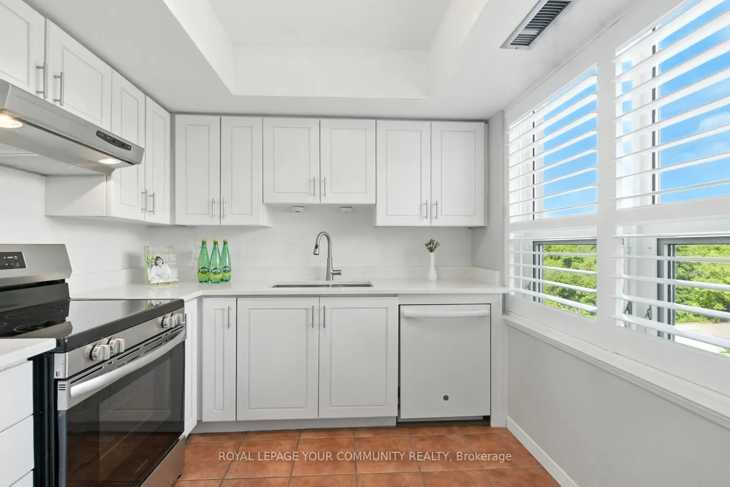 14924 Yonge Street, #305