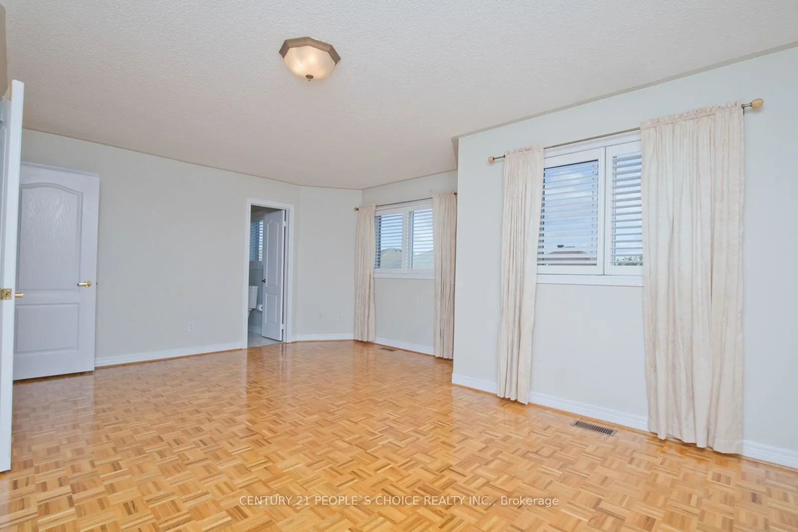 71 Rosanna Crescent