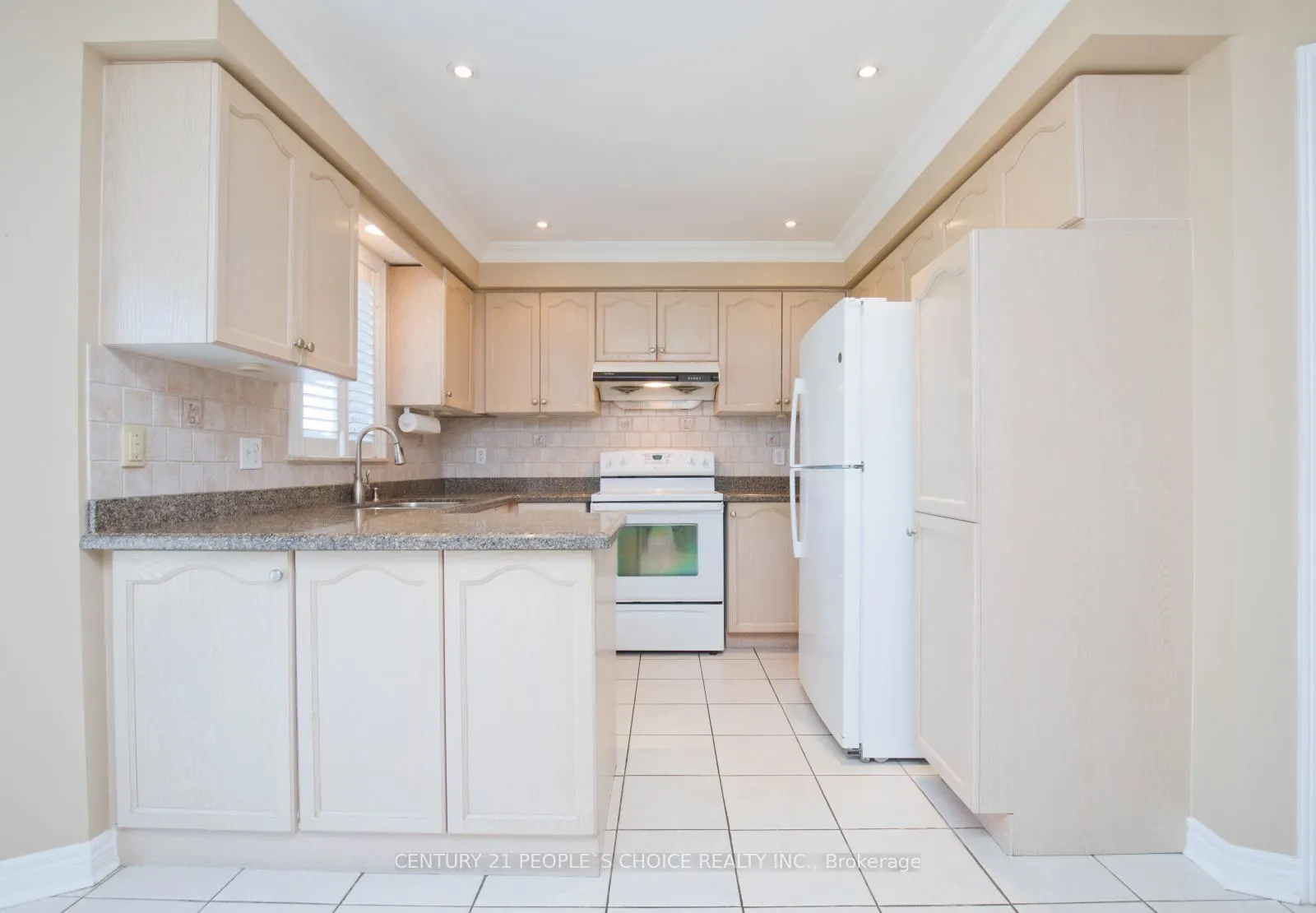 71 Rosanna Crescent
