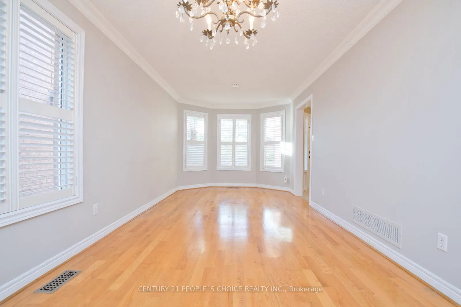71 Rosanna Crescent
