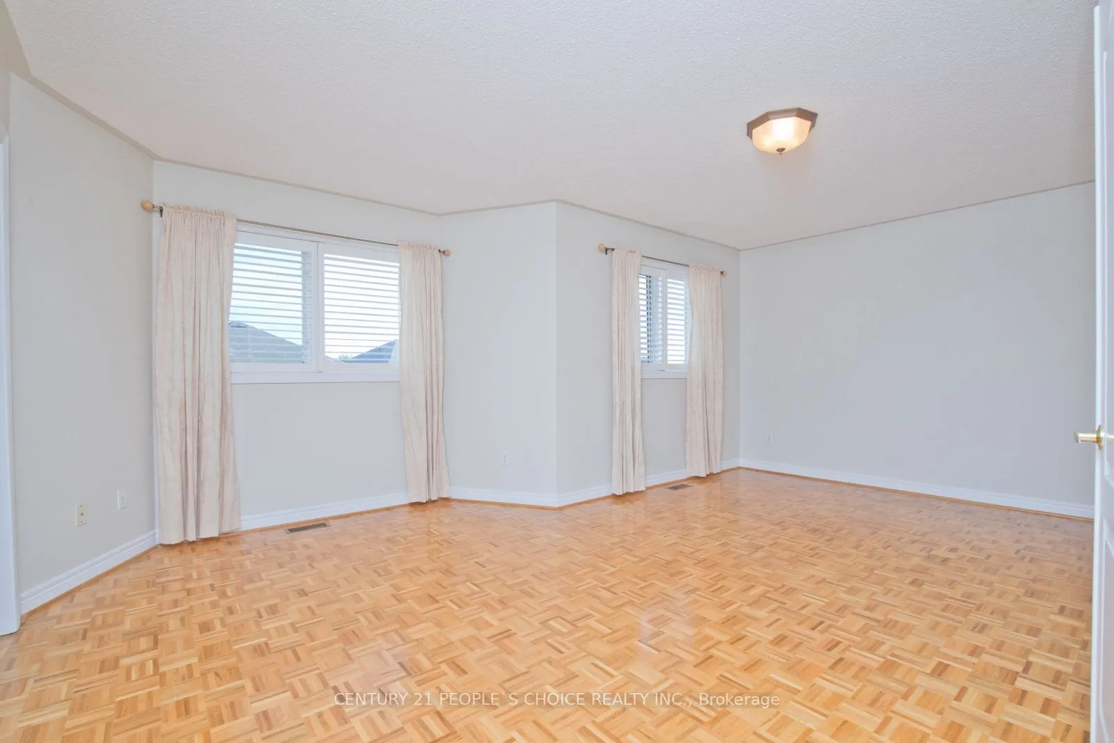 71 Rosanna Crescent
