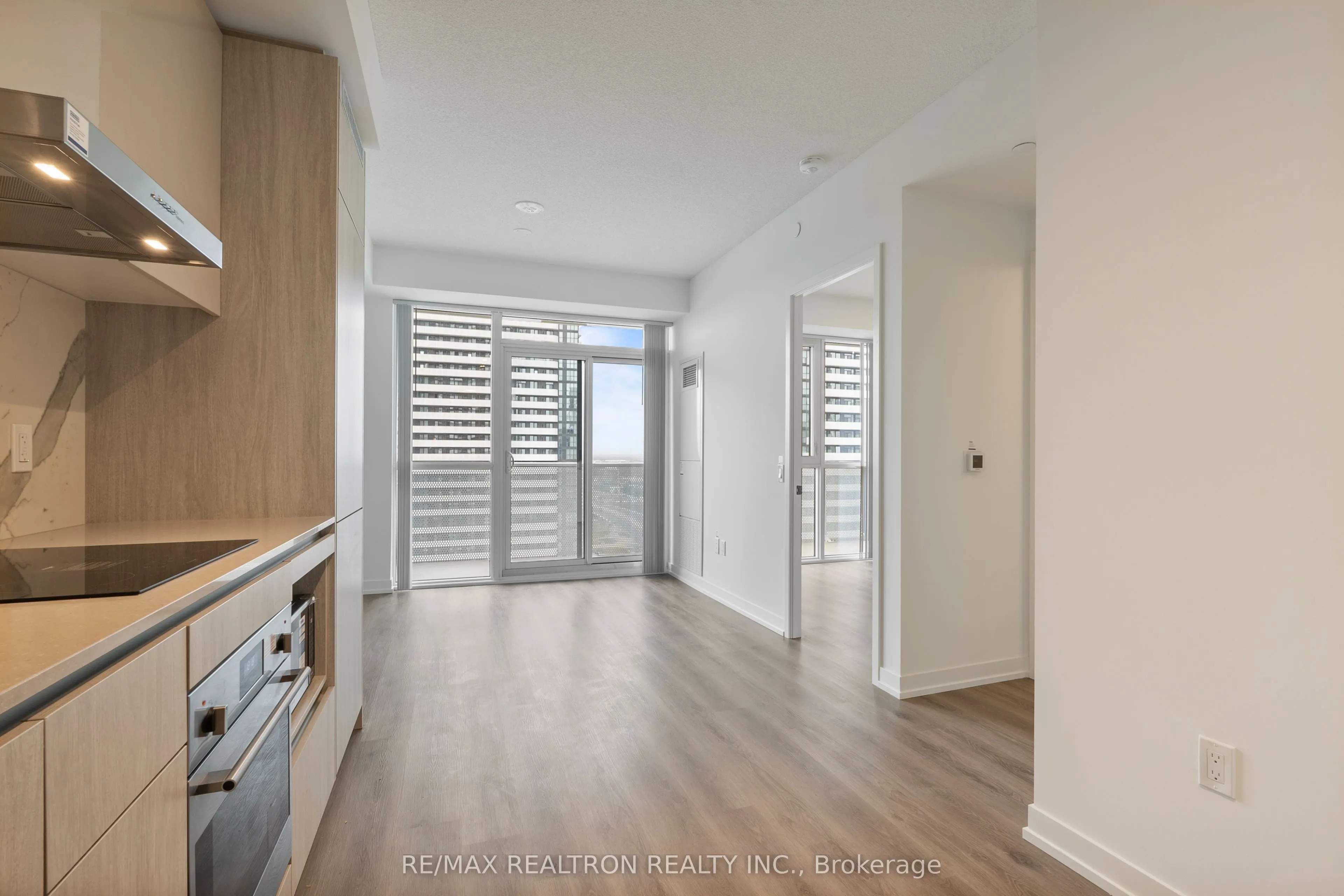 28 Interchange Way, #16